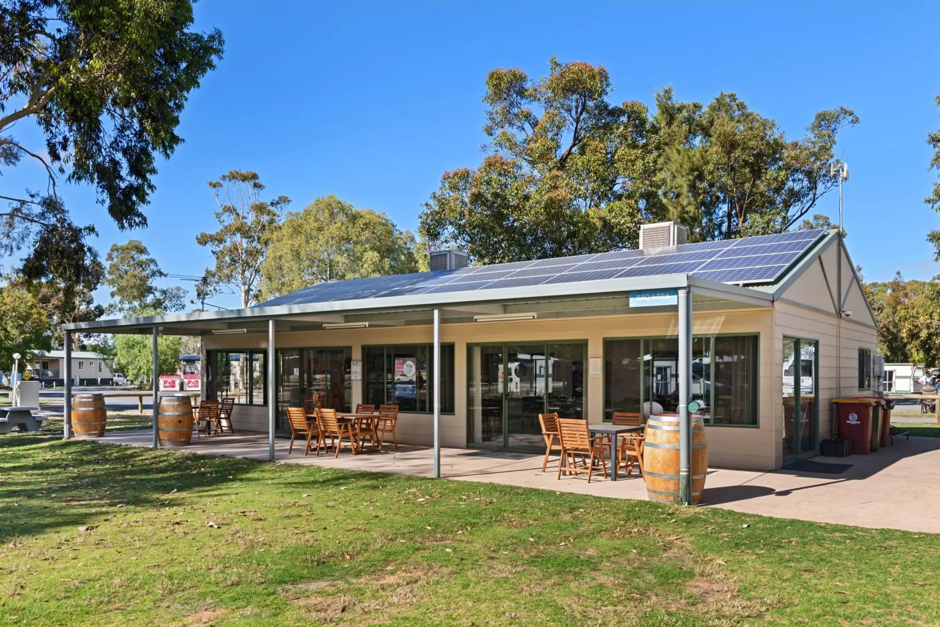 Communal kitchen, Property Building in Discovery Parks - Barossa Valley