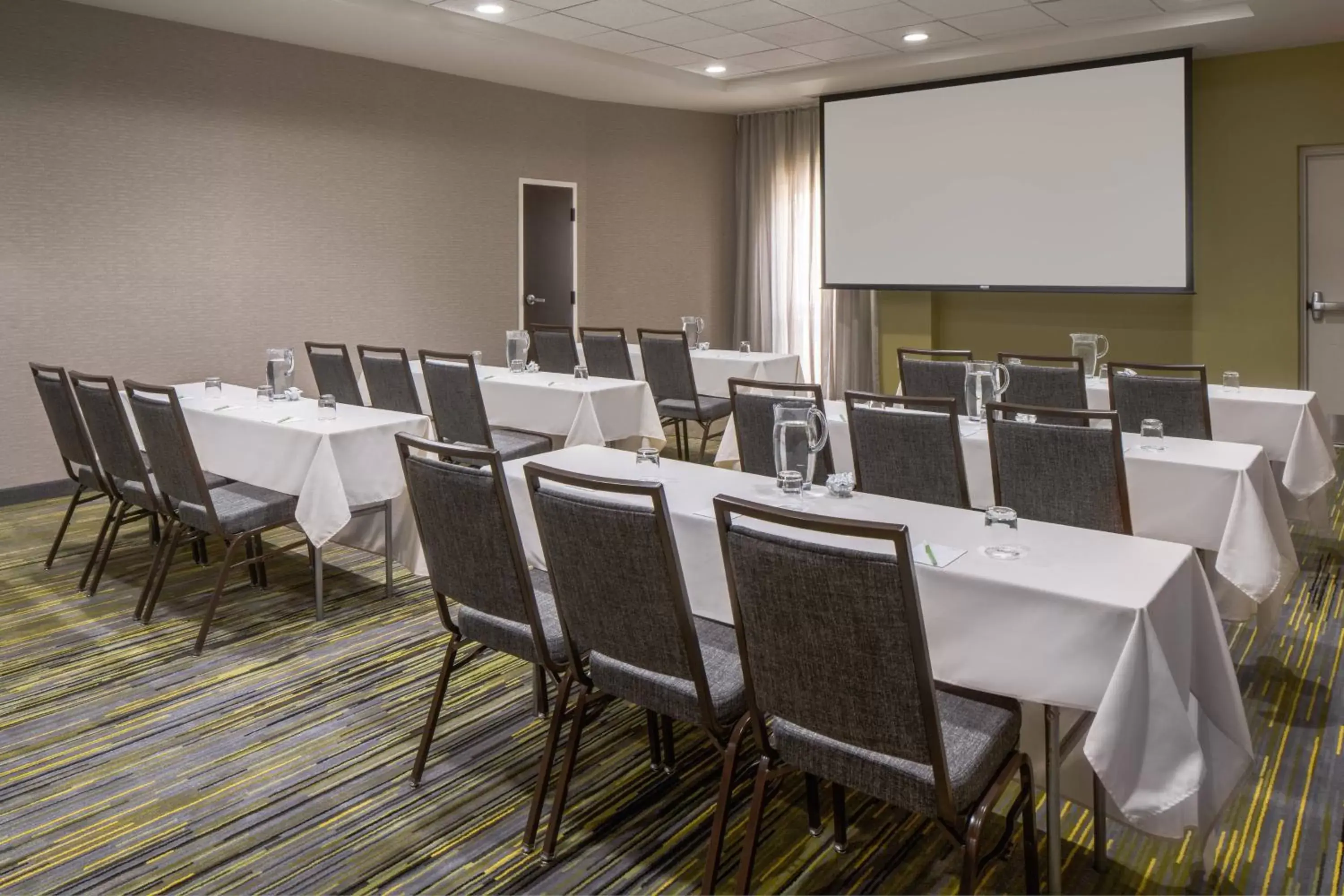 Meeting/conference room in Courtyard by Marriott Miami West/FL Turnpike
