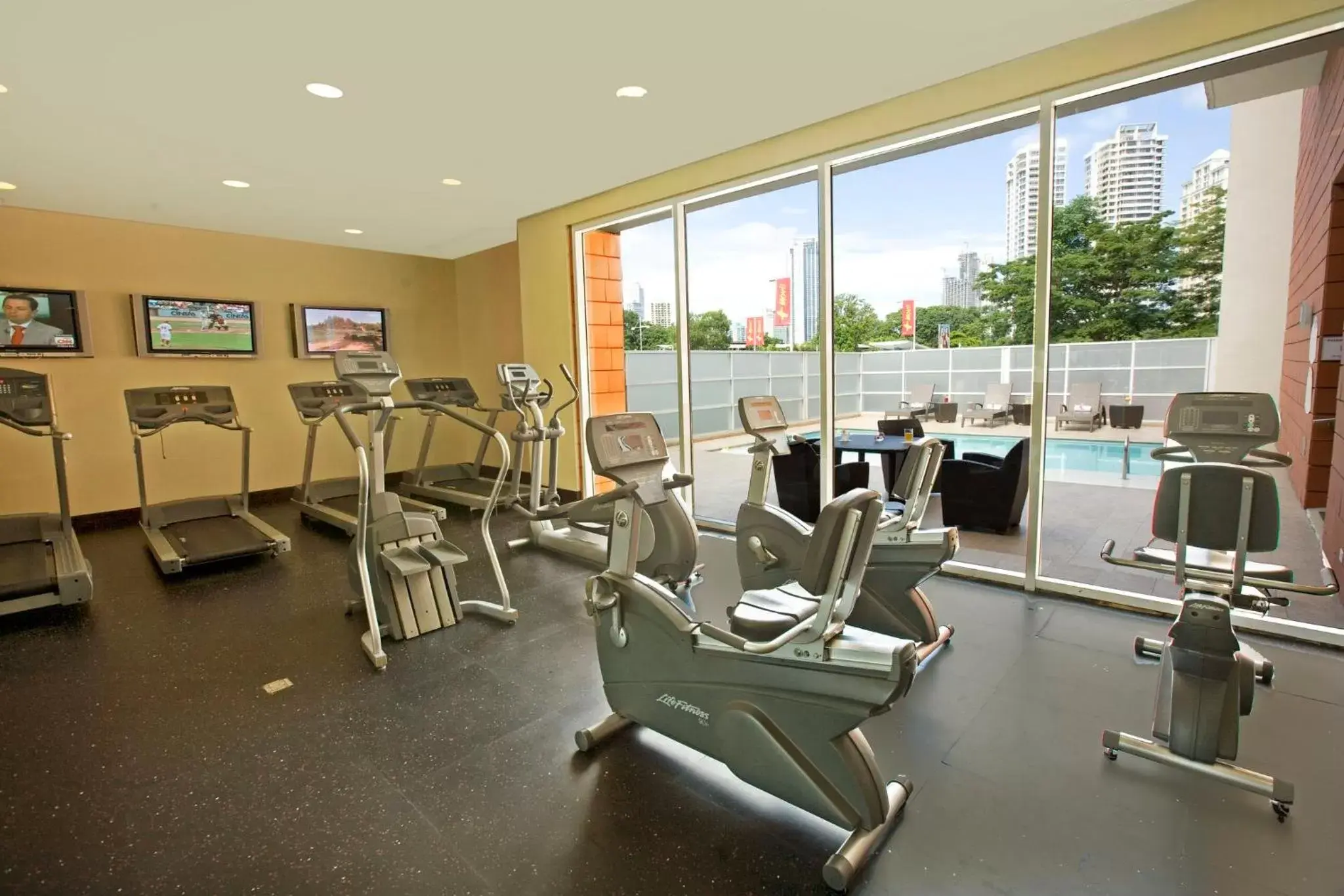 Spa and wellness centre/facilities, Fitness Center/Facilities in Courtyard by Marriott Panama Multiplaza Mall