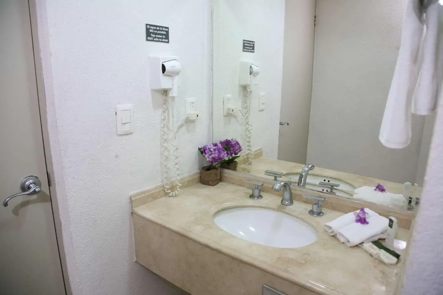 Bathroom in Hotel Poza Rica Centro