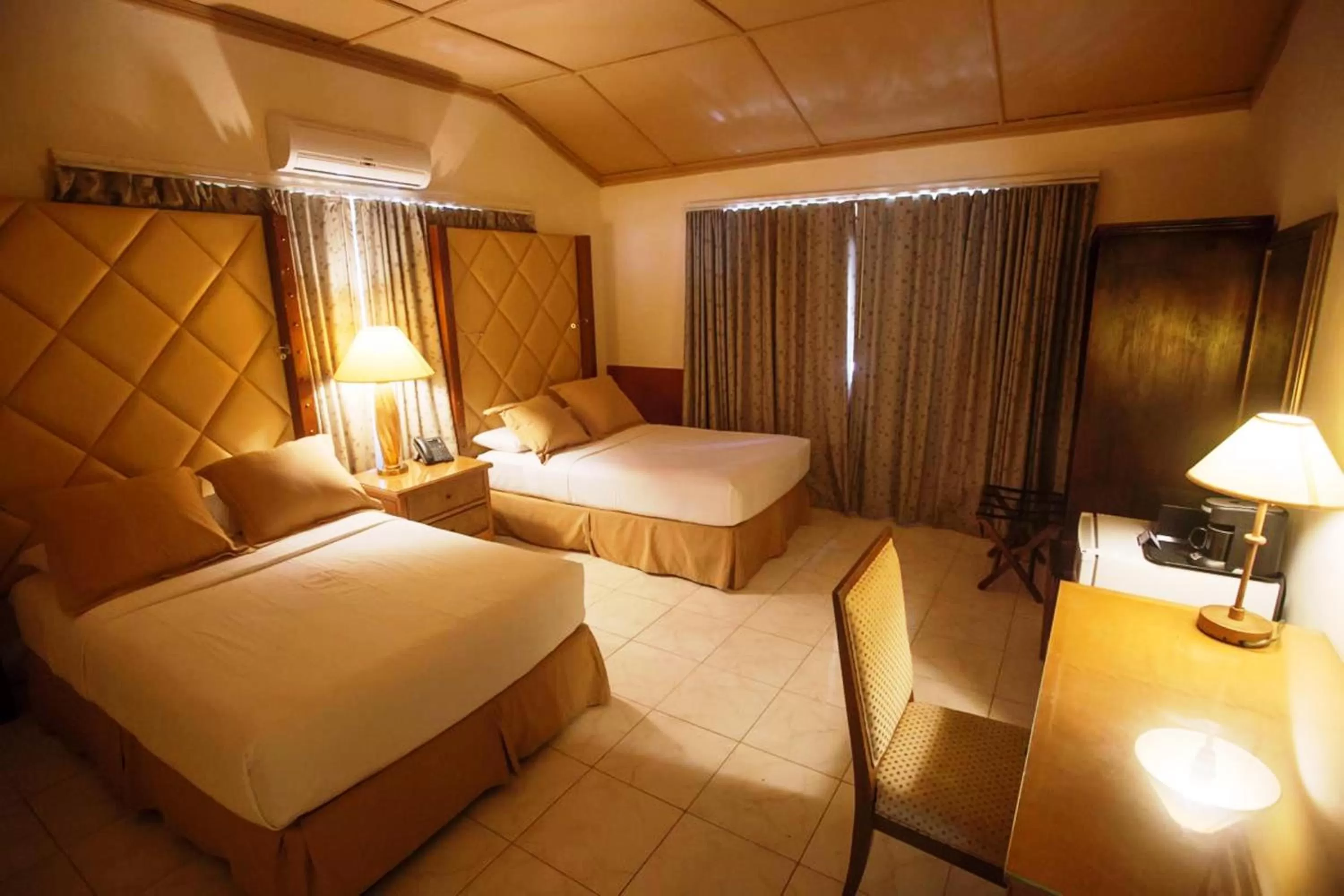 Bedroom, Bed in Auberge Villa Cana