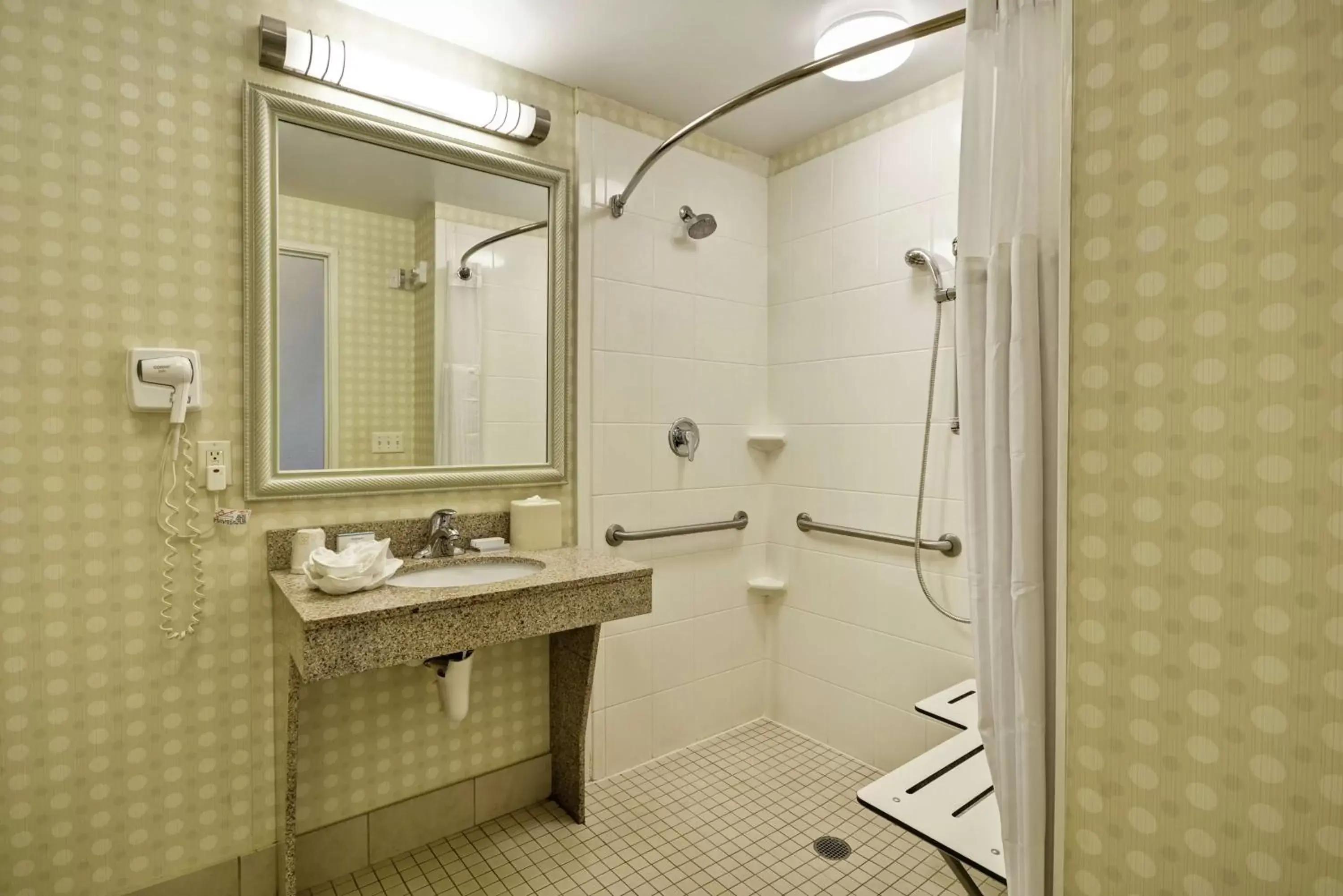 Bathroom in Hilton Garden Inn Riverhead