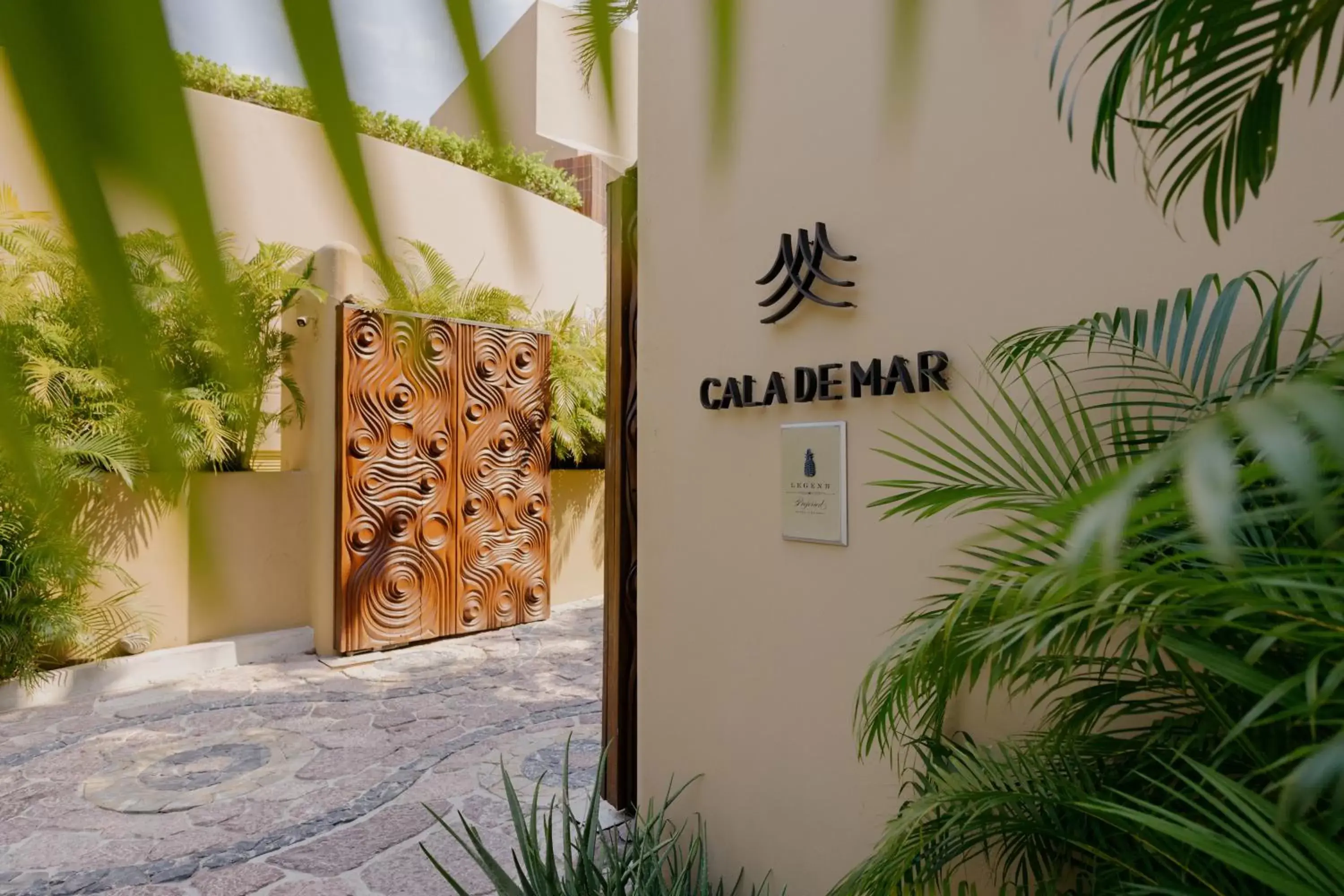 Property Logo/Sign in Cala de Mar Resort & Spa Ixtapa