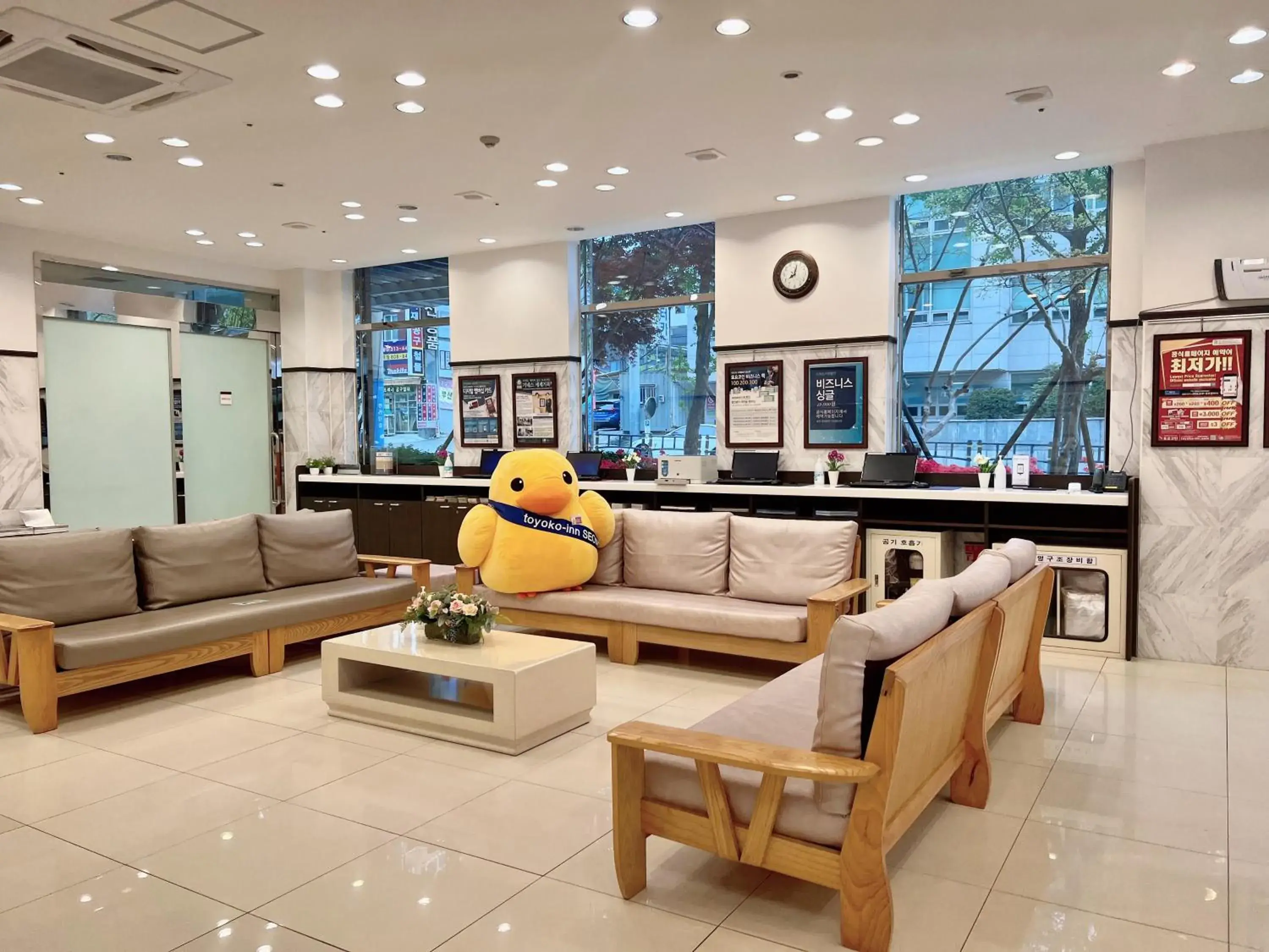 Lobby or reception, Seating Area in Toyoko Inn Busan Seomyeon