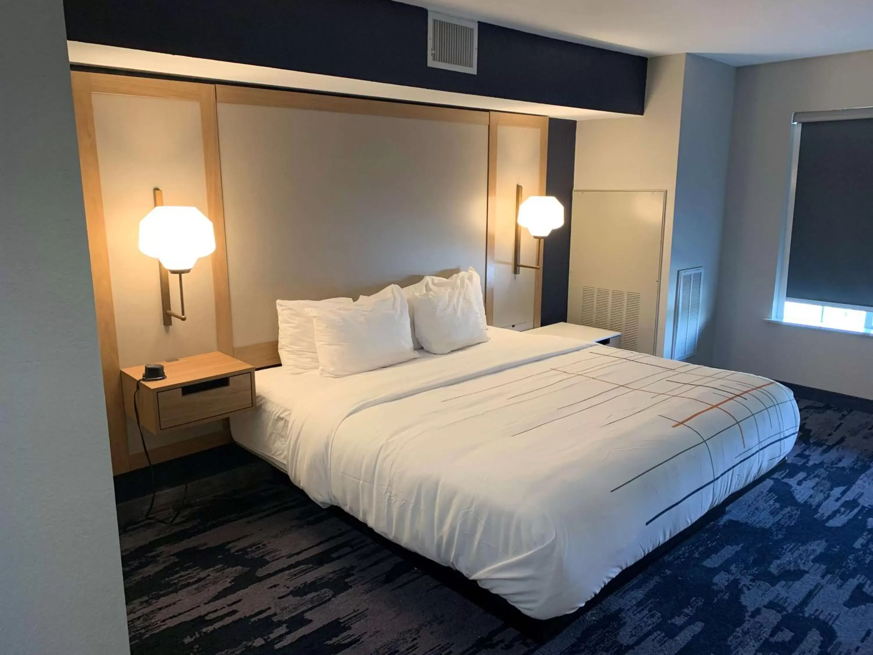 Photo of the whole room, Bed in Pulse Pnt Stes at Fort Sam Hou Photo of the whole room, Bed in Pulse Pnt Stes at Fort Sam Hou