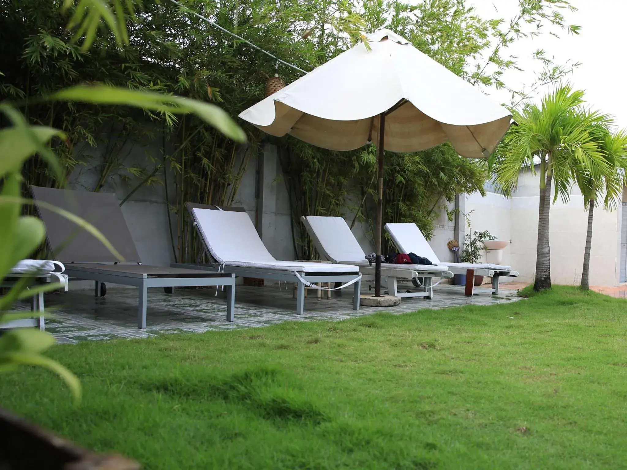 Swimming pool, Patio/Outdoor Area in Hoa Phat Hotel & Apartment