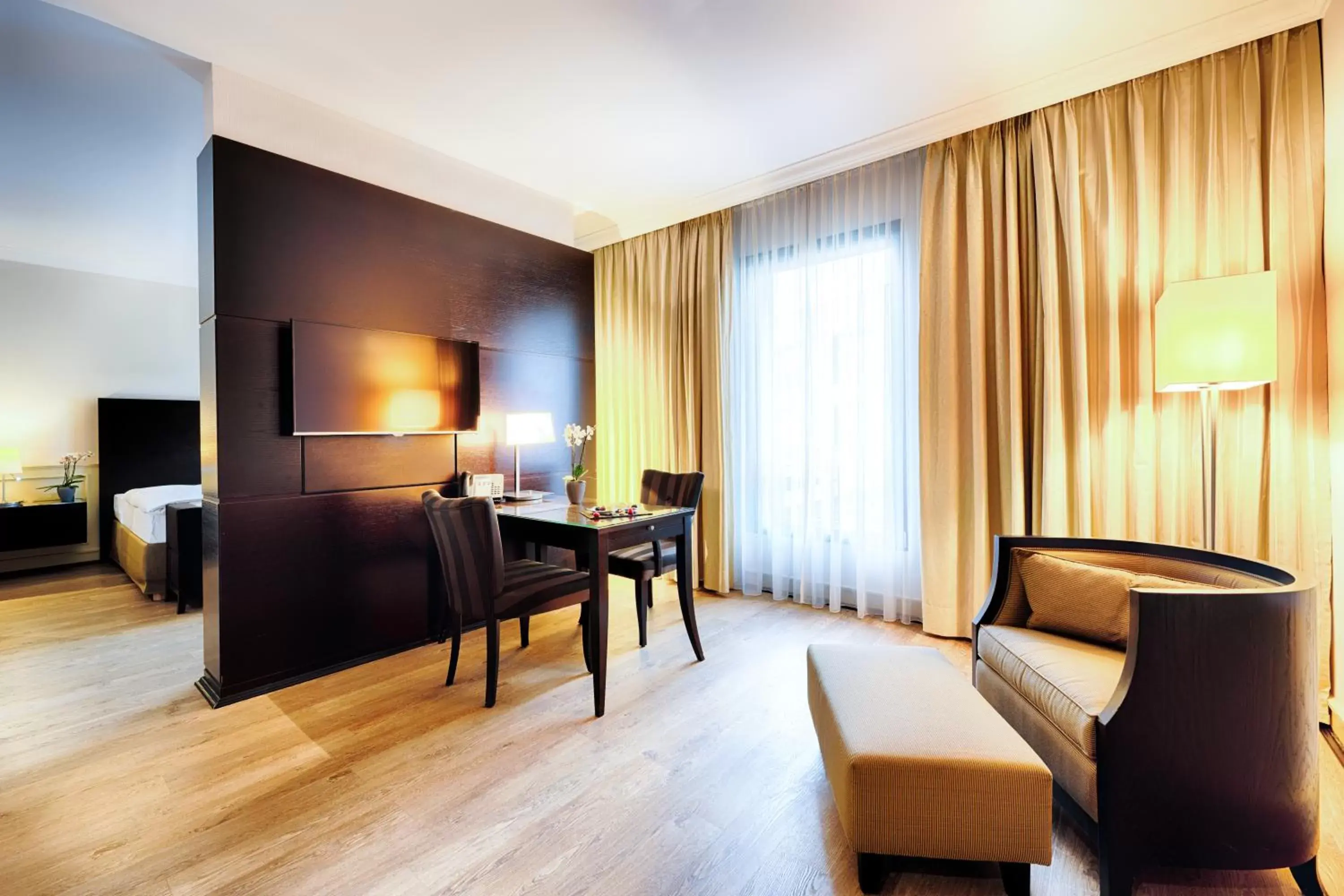 Bed, Seating Area in Welcome Parkhotel Euskirchen