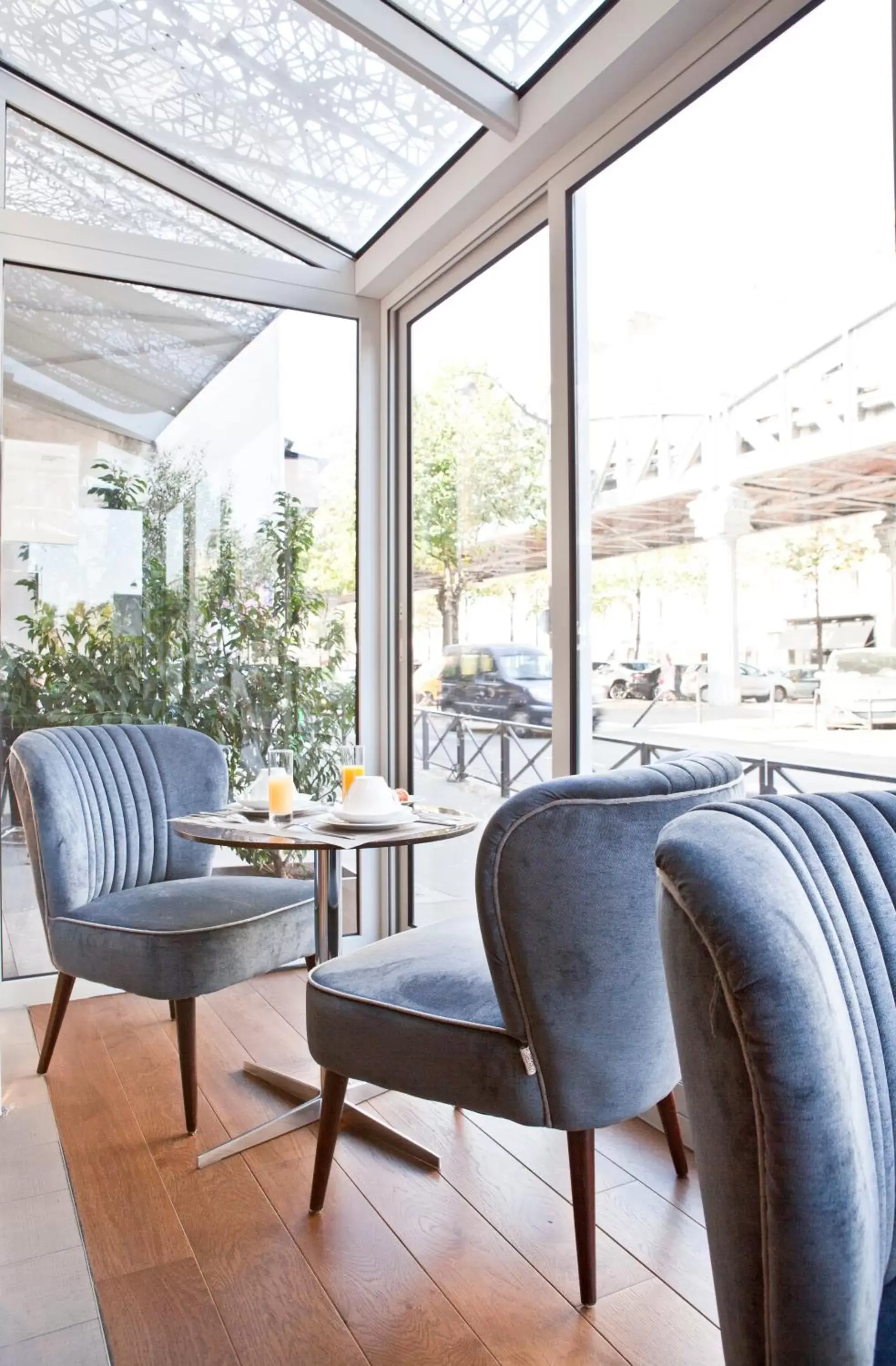 Restaurant/places to eat, Seating Area in Hotel Eiffel Segur