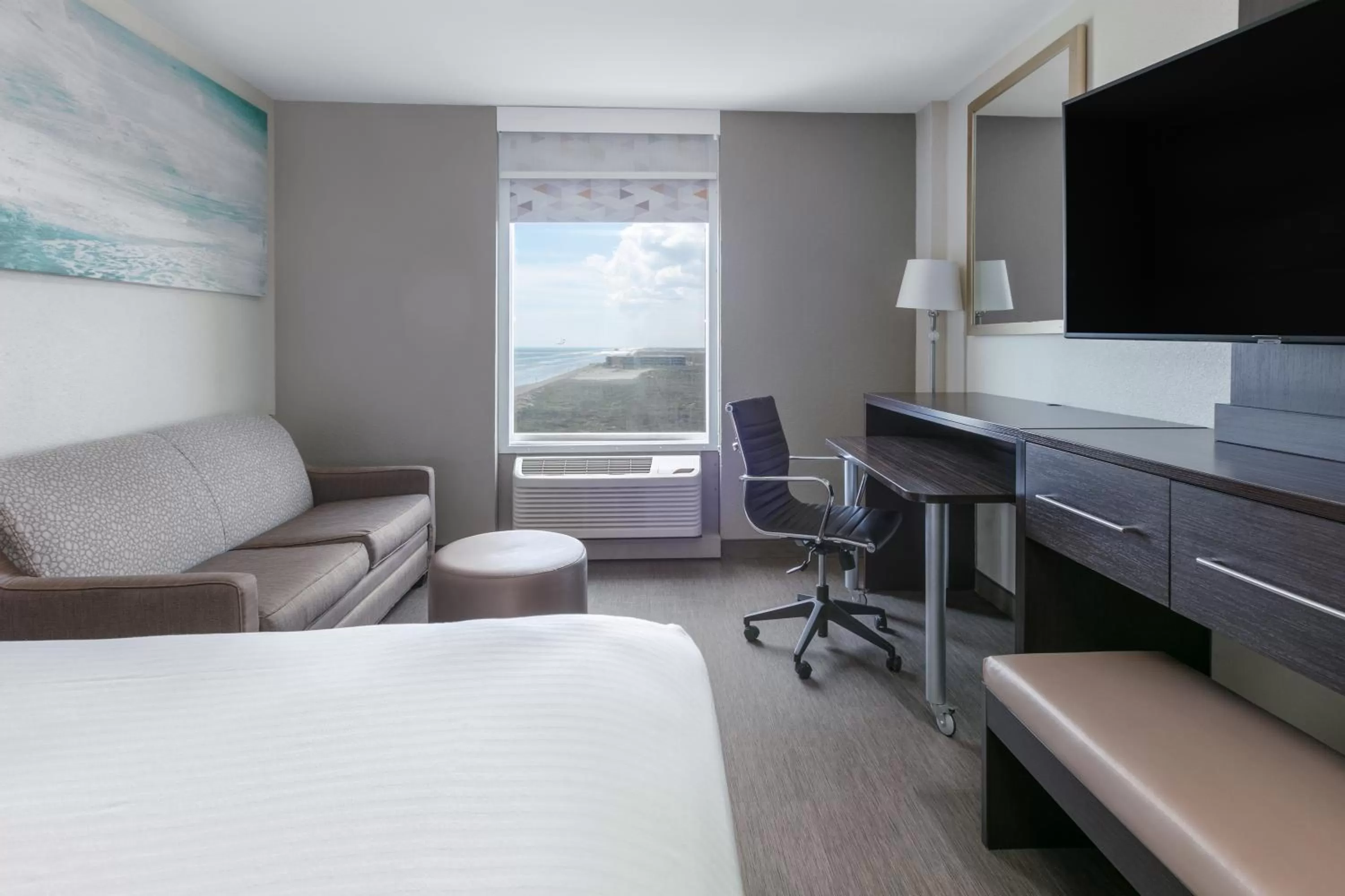 Bed in Wyndham Corpus Christi Resort North Padre Island