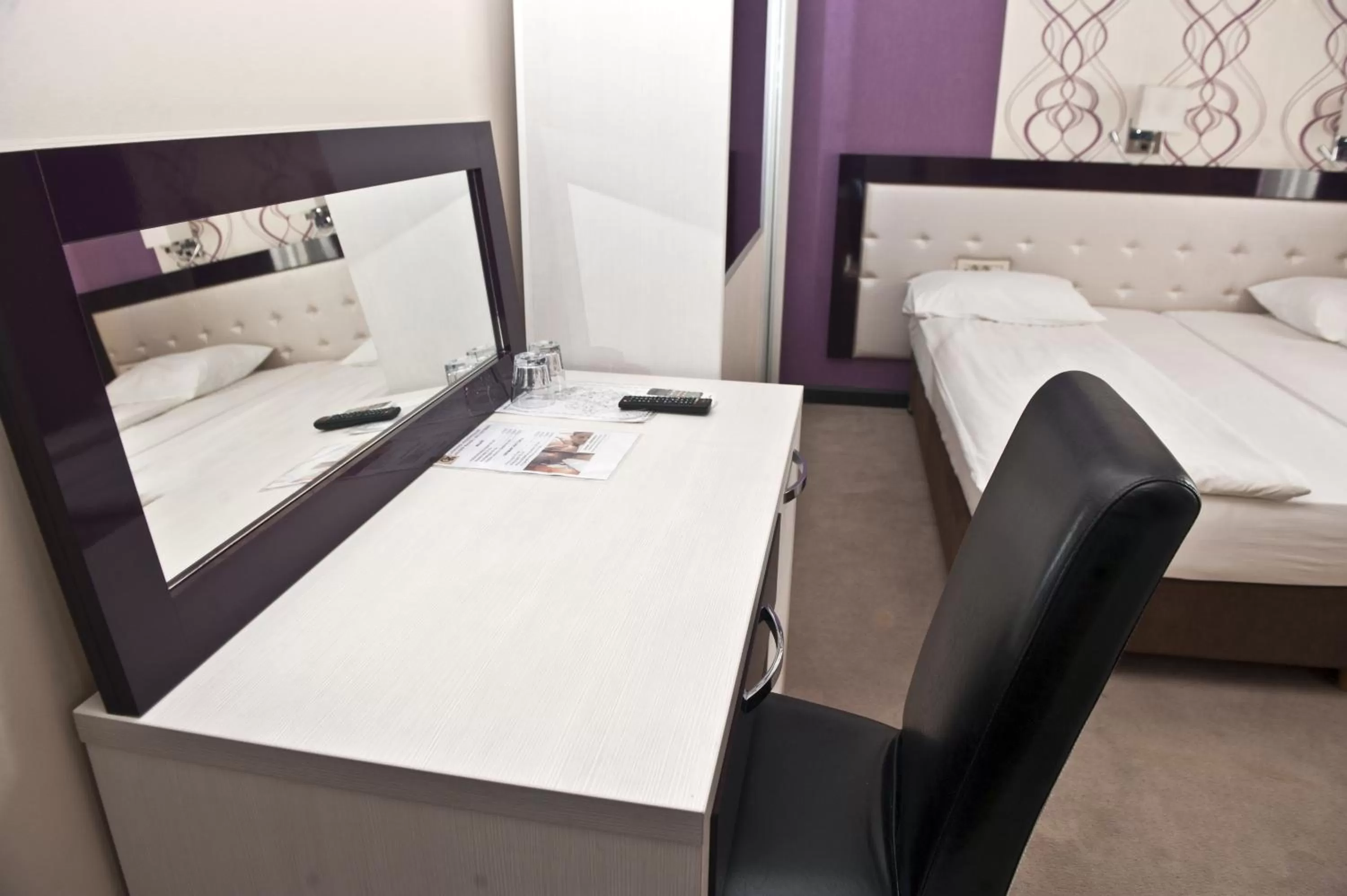 Bed in Hotel Crnogorska Kuća