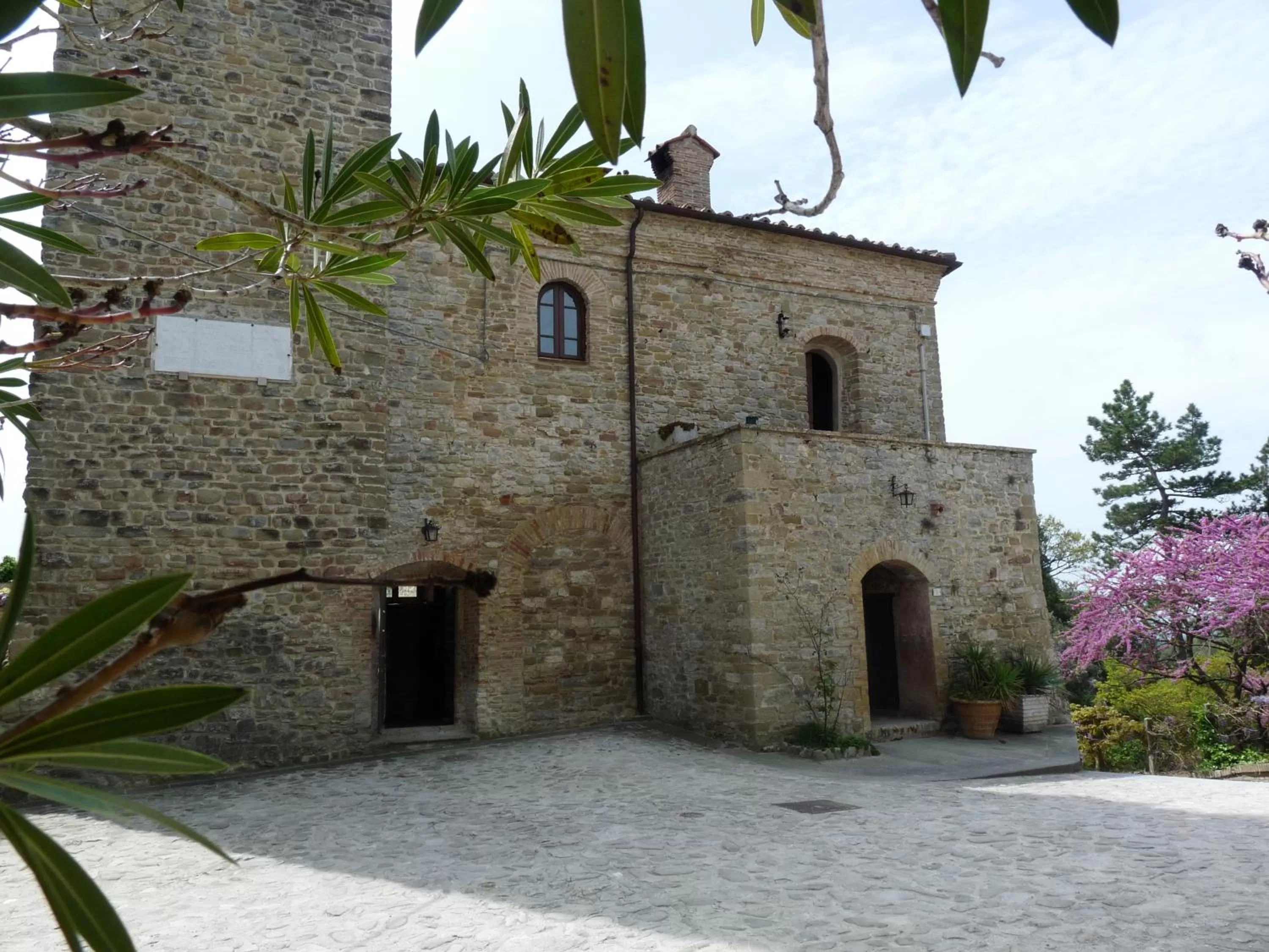 Facade/entrance in Castello Di Giomici