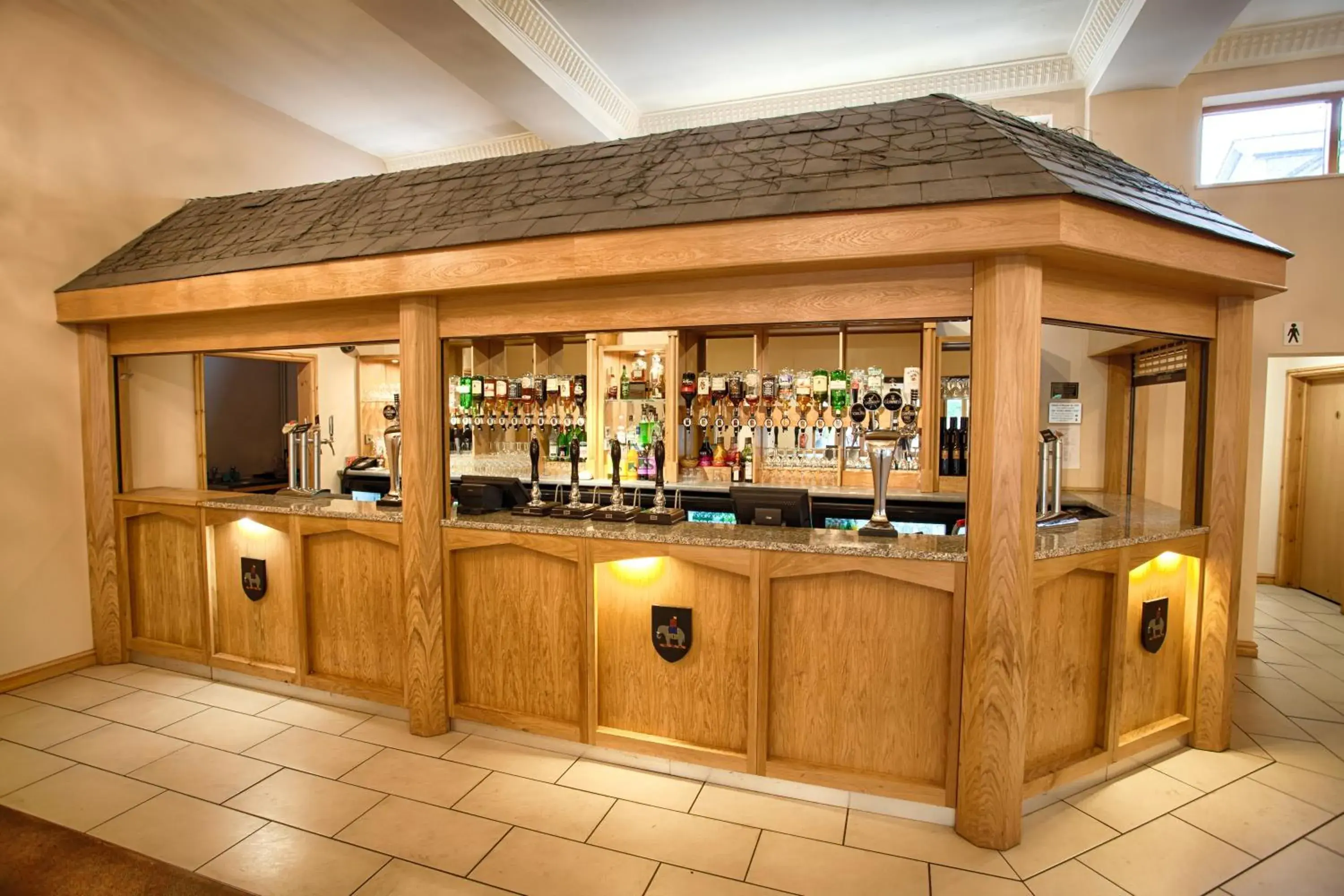 Banquet/Function facilities, Lounge/Bar in The Elephant & Castle Hotel