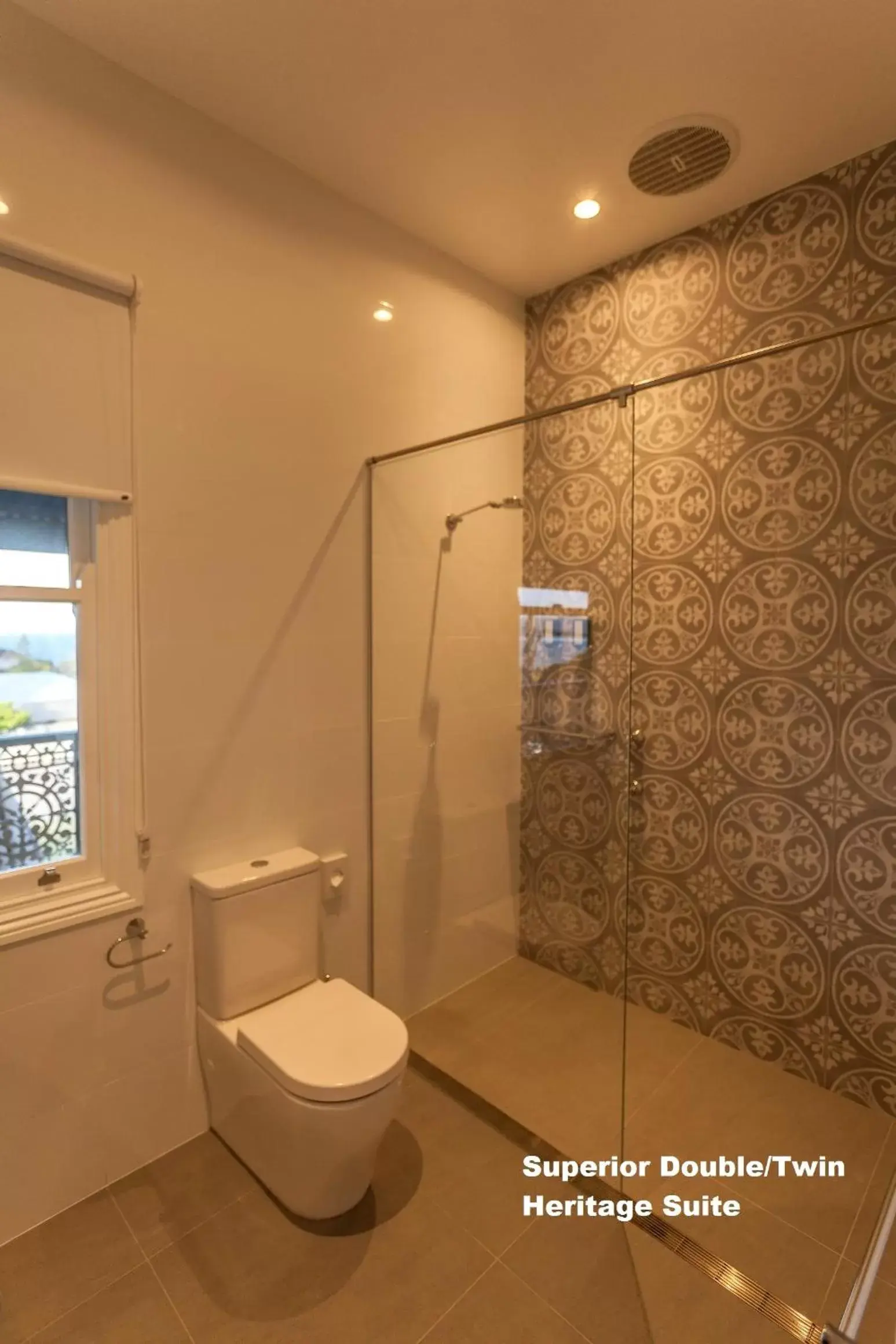 Shower, Bathroom in Tathra Hotel & Motel