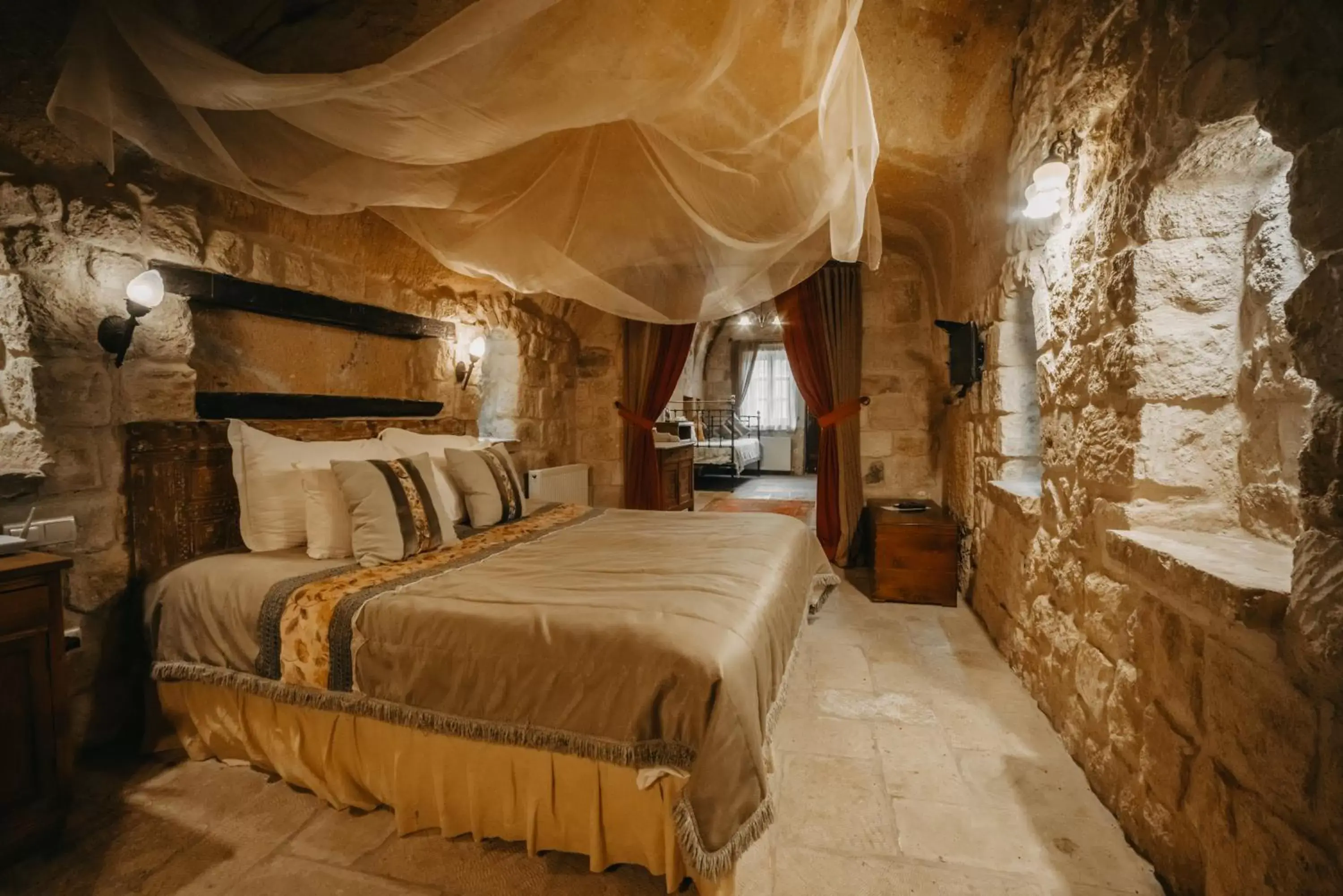 Photo of the whole room, Bed in Dere Suites Cappadocia