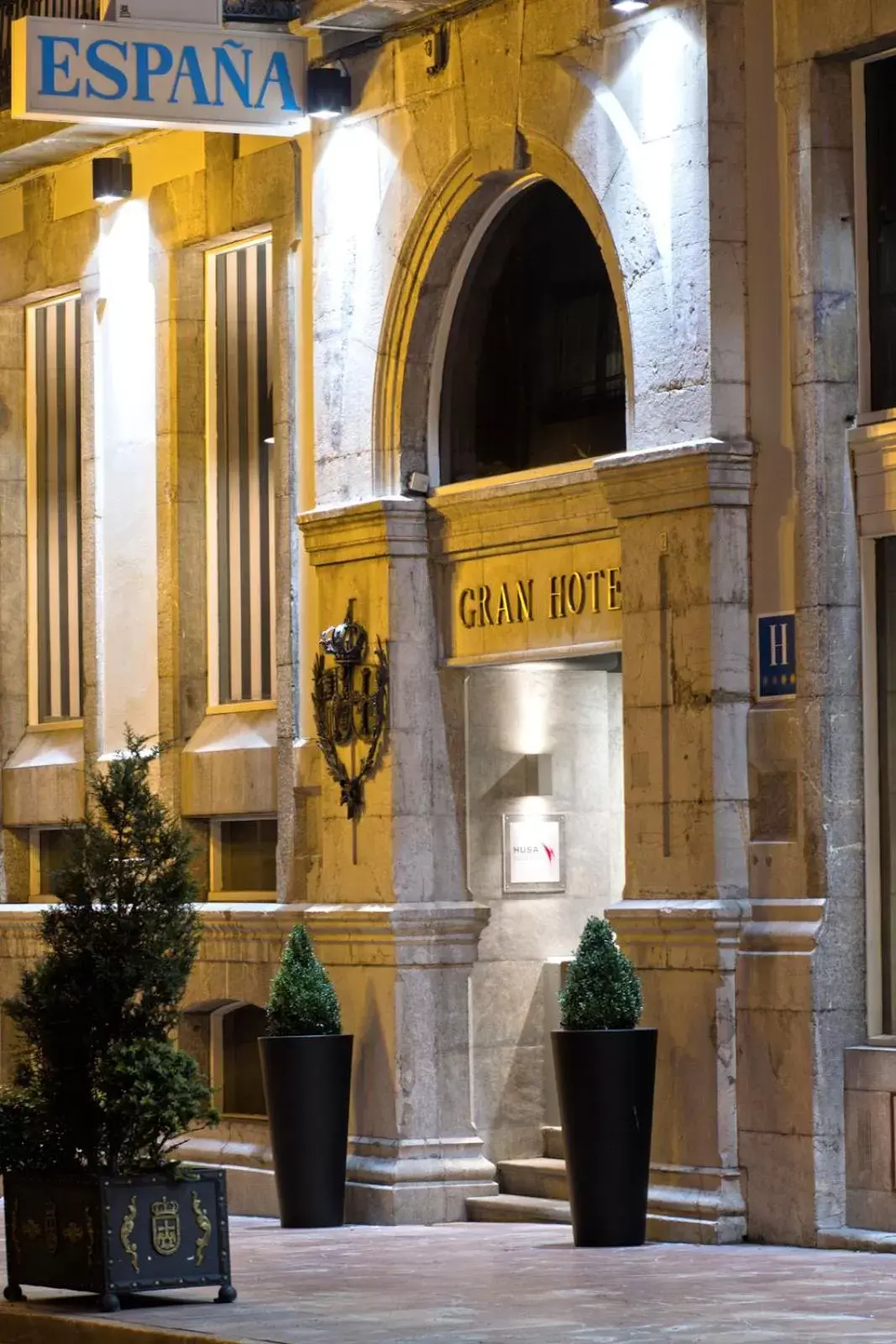 Facade/entrance in Gran Hotel España