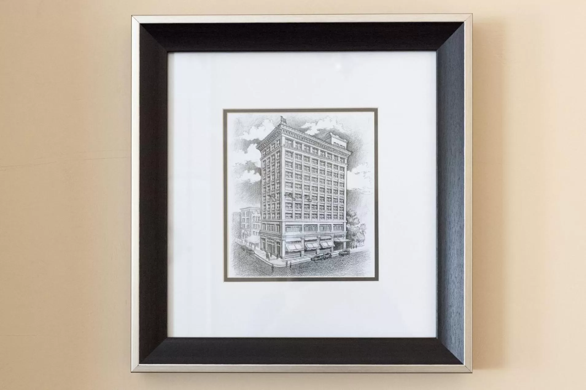 Decorative detail in Gaslamp Plaza Suites