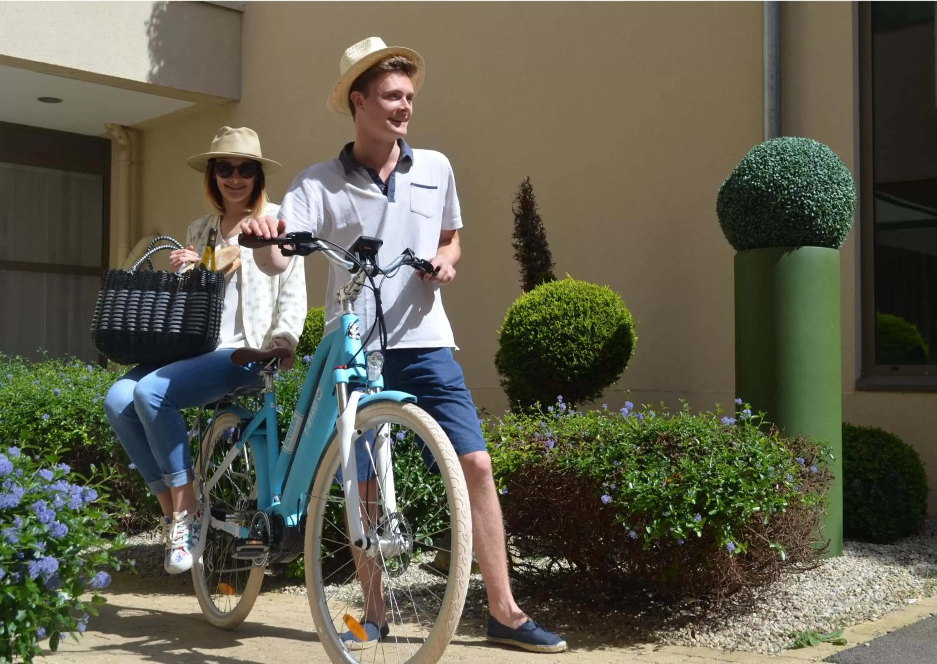 Cycling, Biking in Mercure Chartres Cathedrale