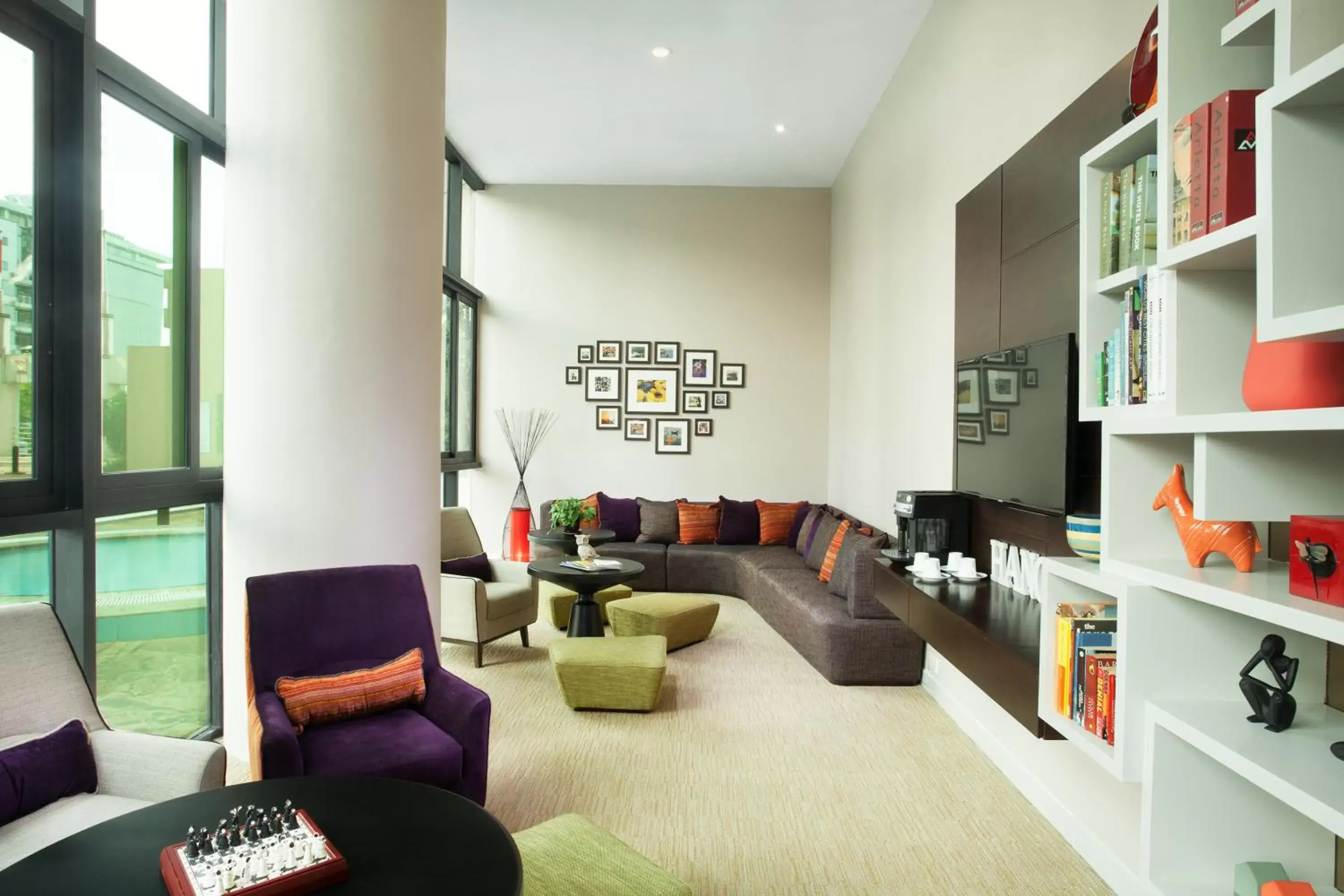 Lounge or bar in Somerset Grand Hanoi Lounge or bar in Somerset Grand Hanoi