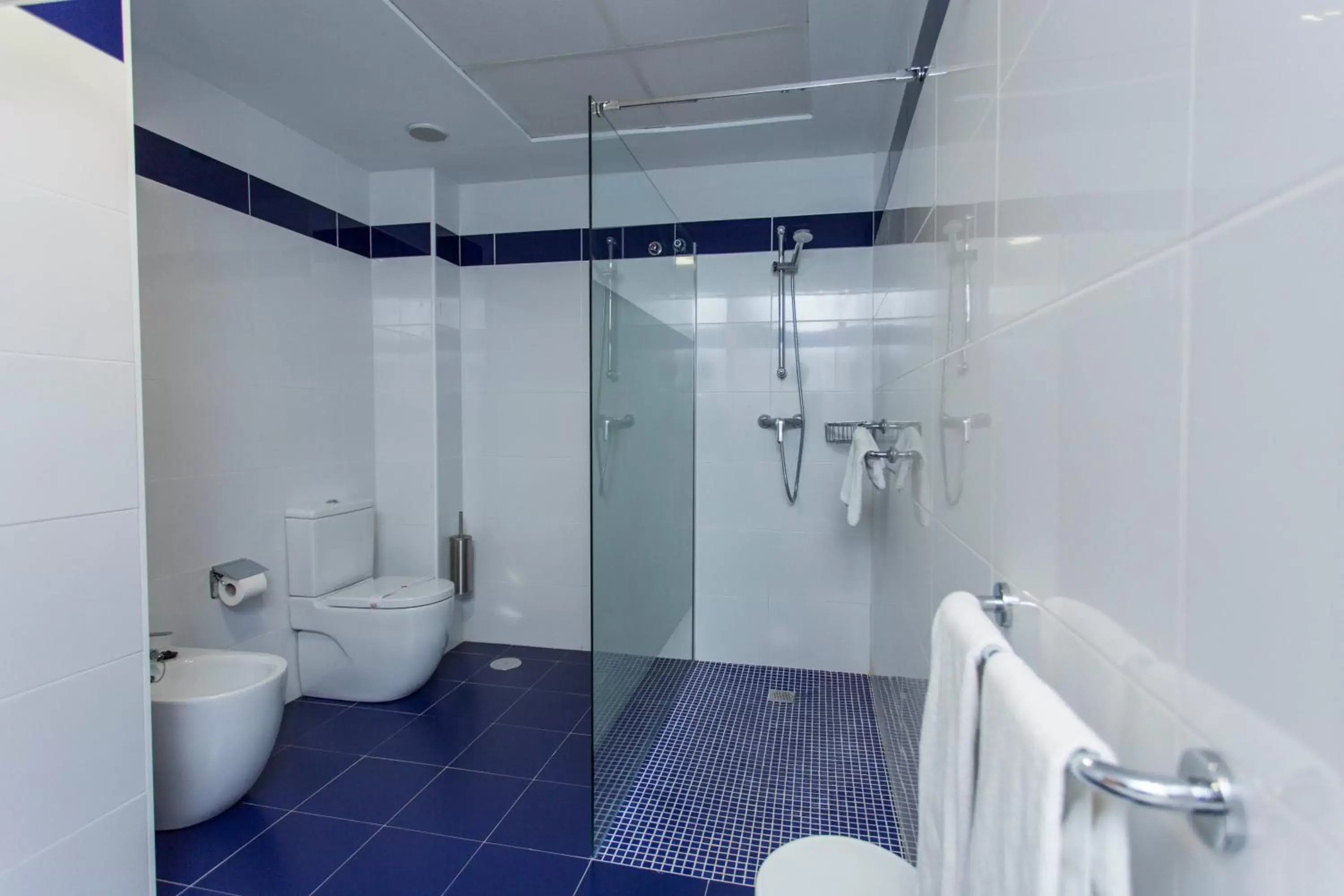 Bathroom in Hotel Voramar