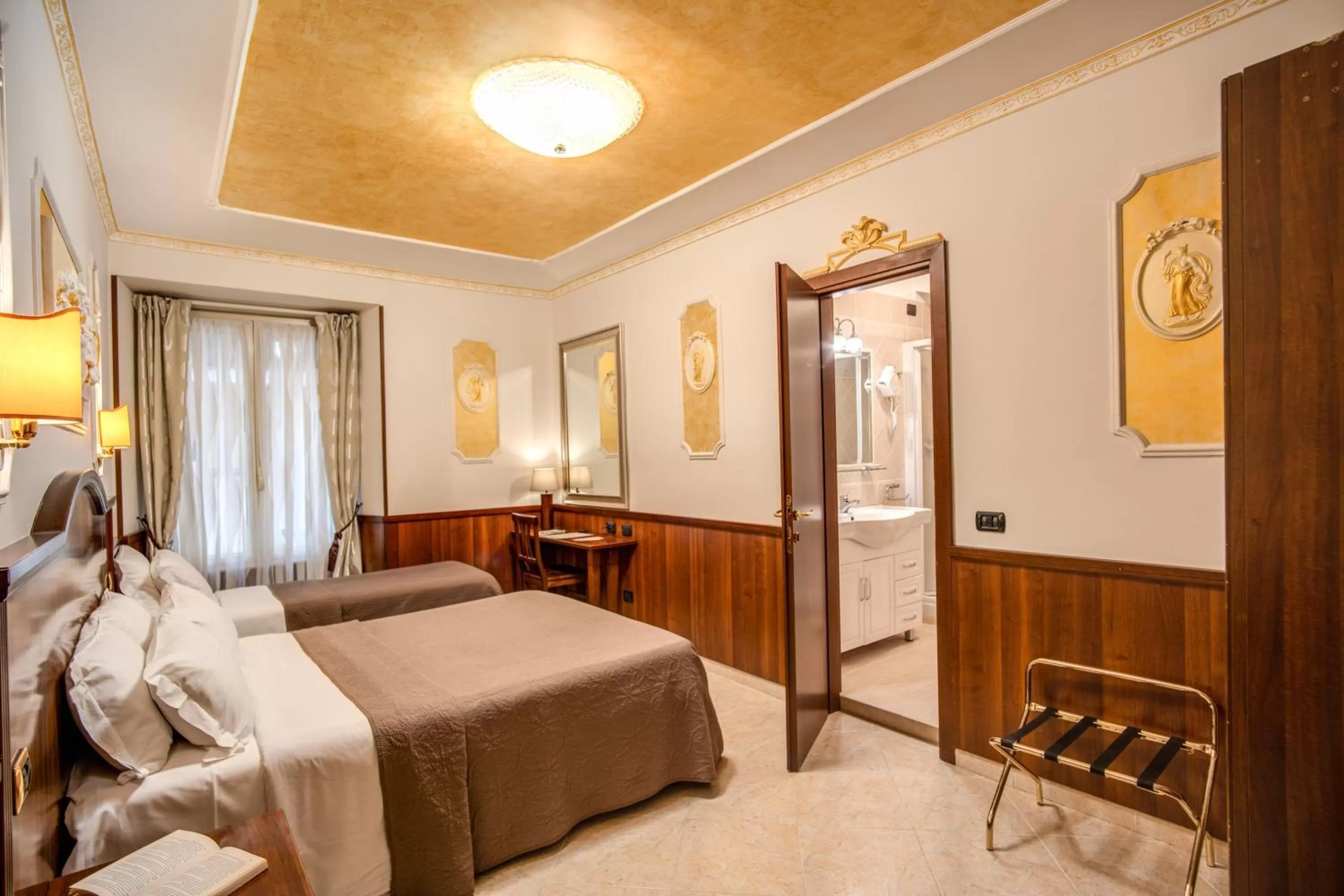 Photo of the whole room, Bed in Nakissa Inn