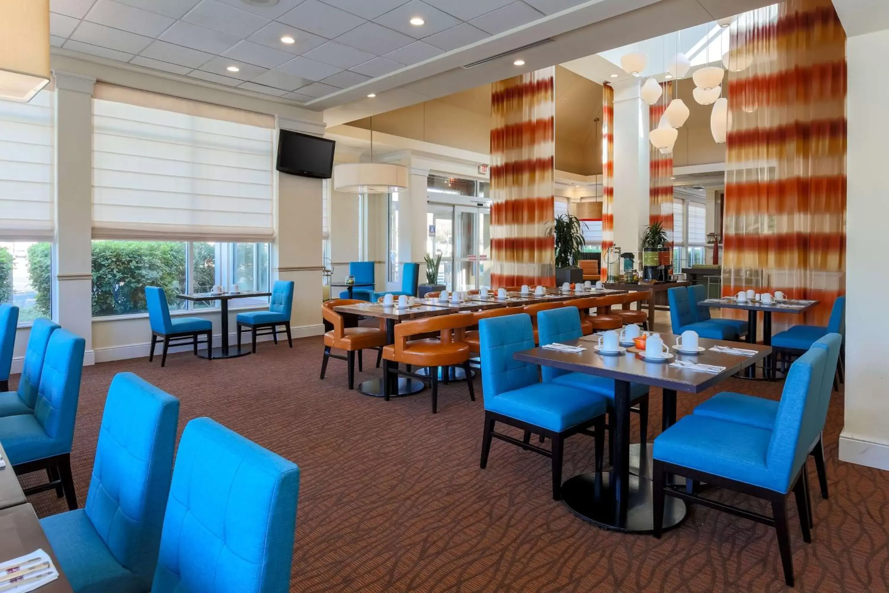 Dining area, Restaurant/Places to Eat in Hilton Garden Inn Bakersfield