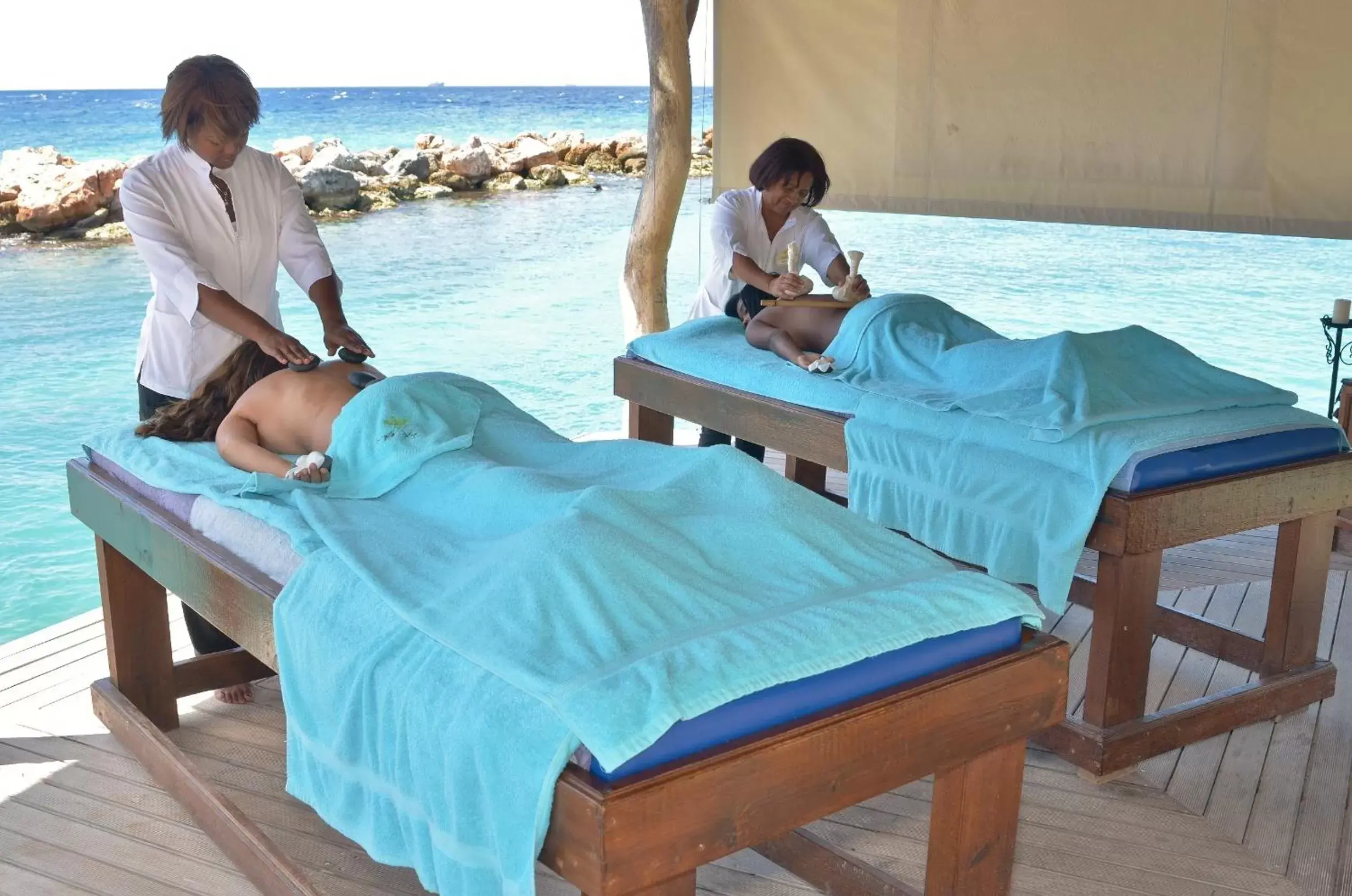 Spa and wellness centre/facilities in LionsDive Beach Resort