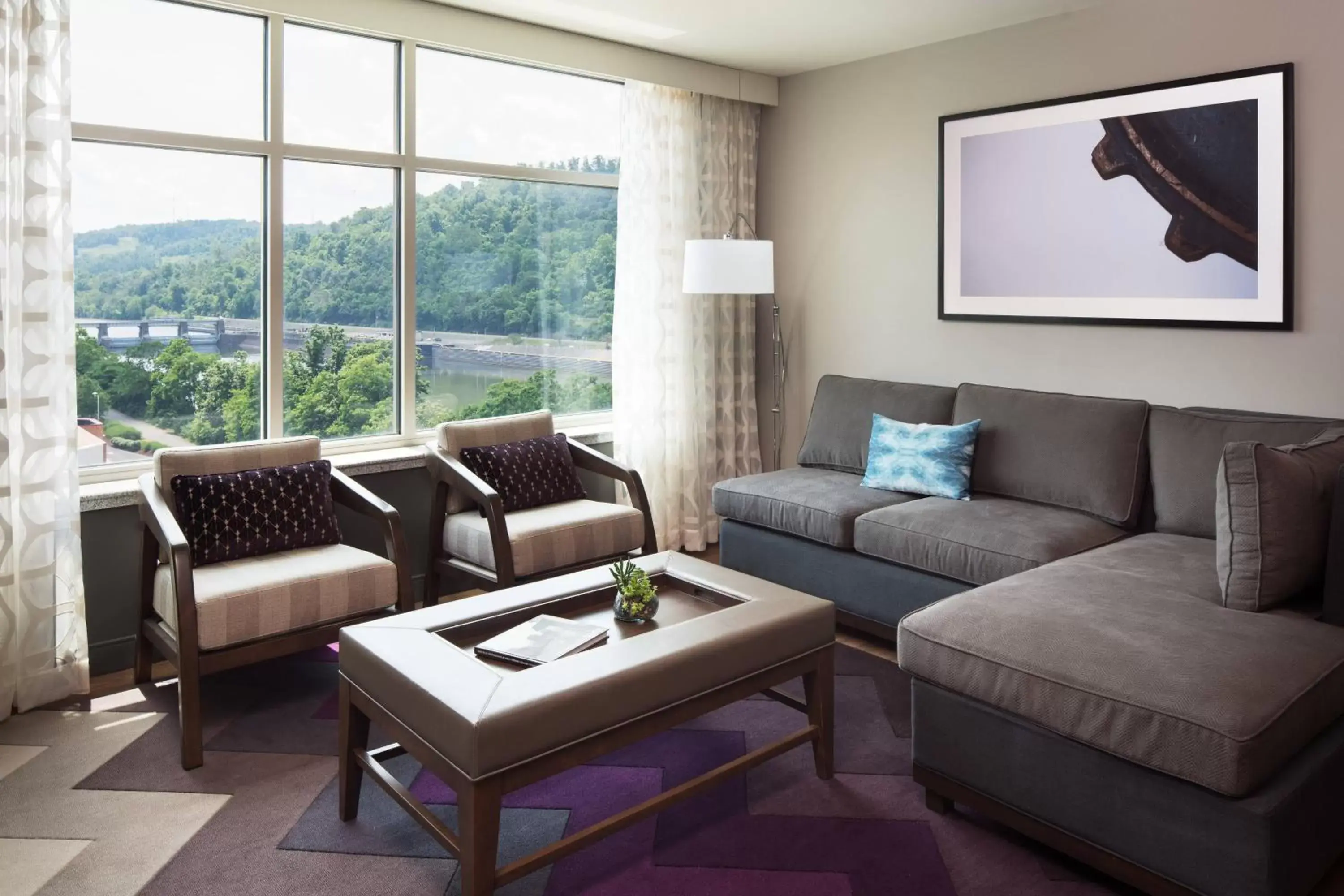 Living room, Seating Area in Morgantown Marriott at Waterfront Place