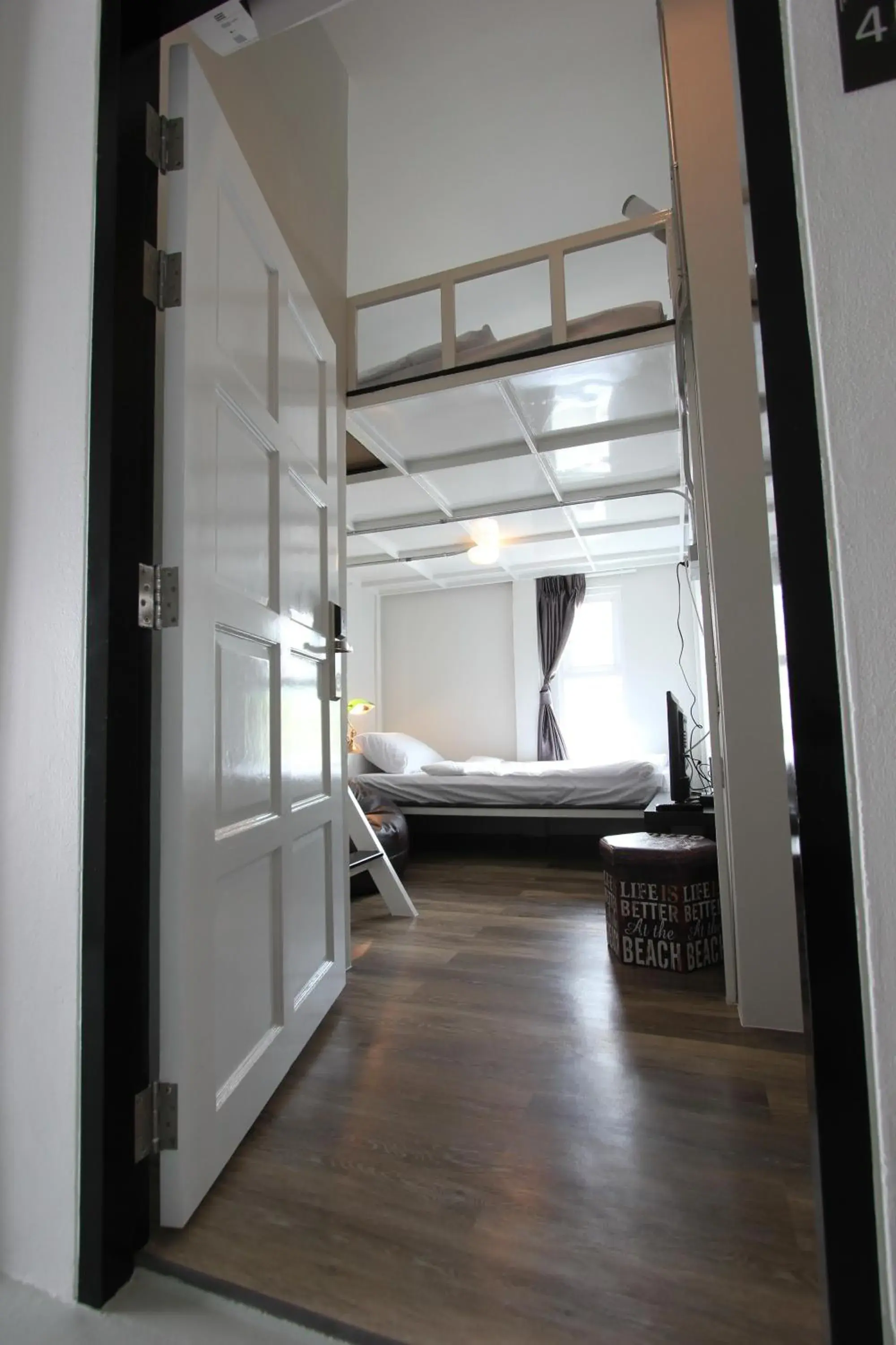Floor plan, Bunk Bed in Diff Hostel