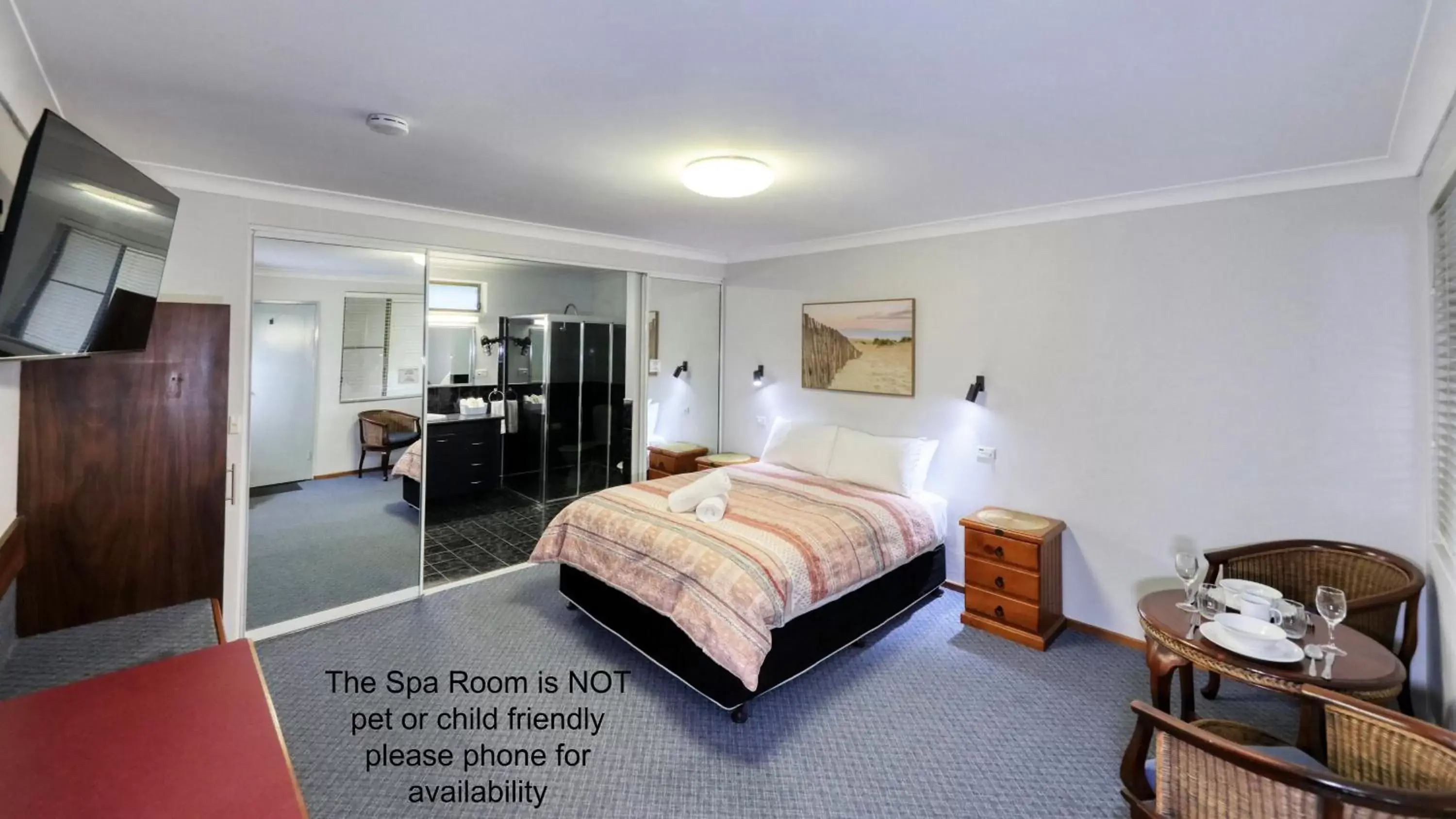 Photo of the whole room in Kempsey Powerhouse Motel