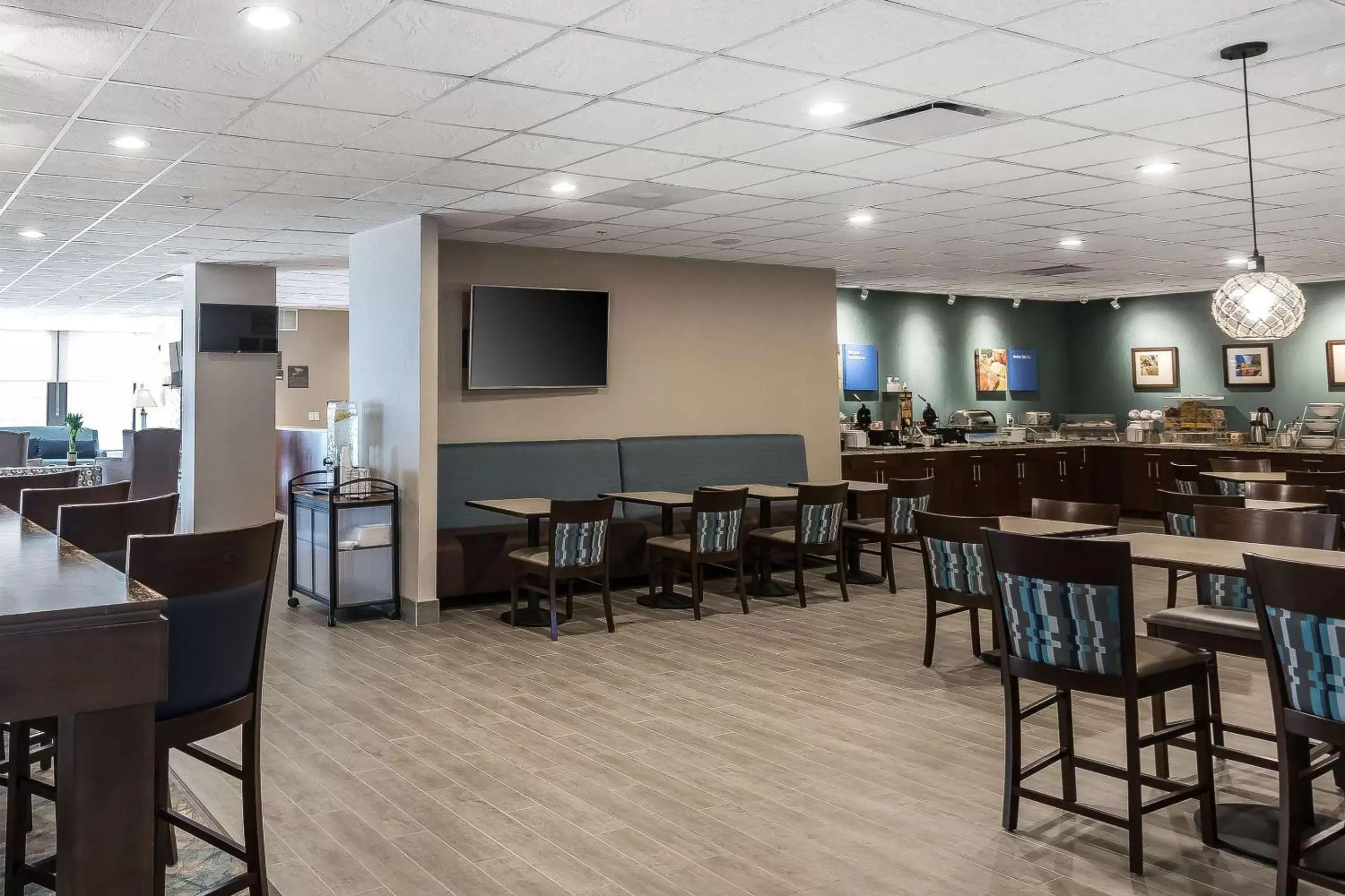 Restaurant/places to eat in Comfort Inn Bay City - Riverfront Restaurant/places to eat in Comfort Inn Bay City - Riverfront