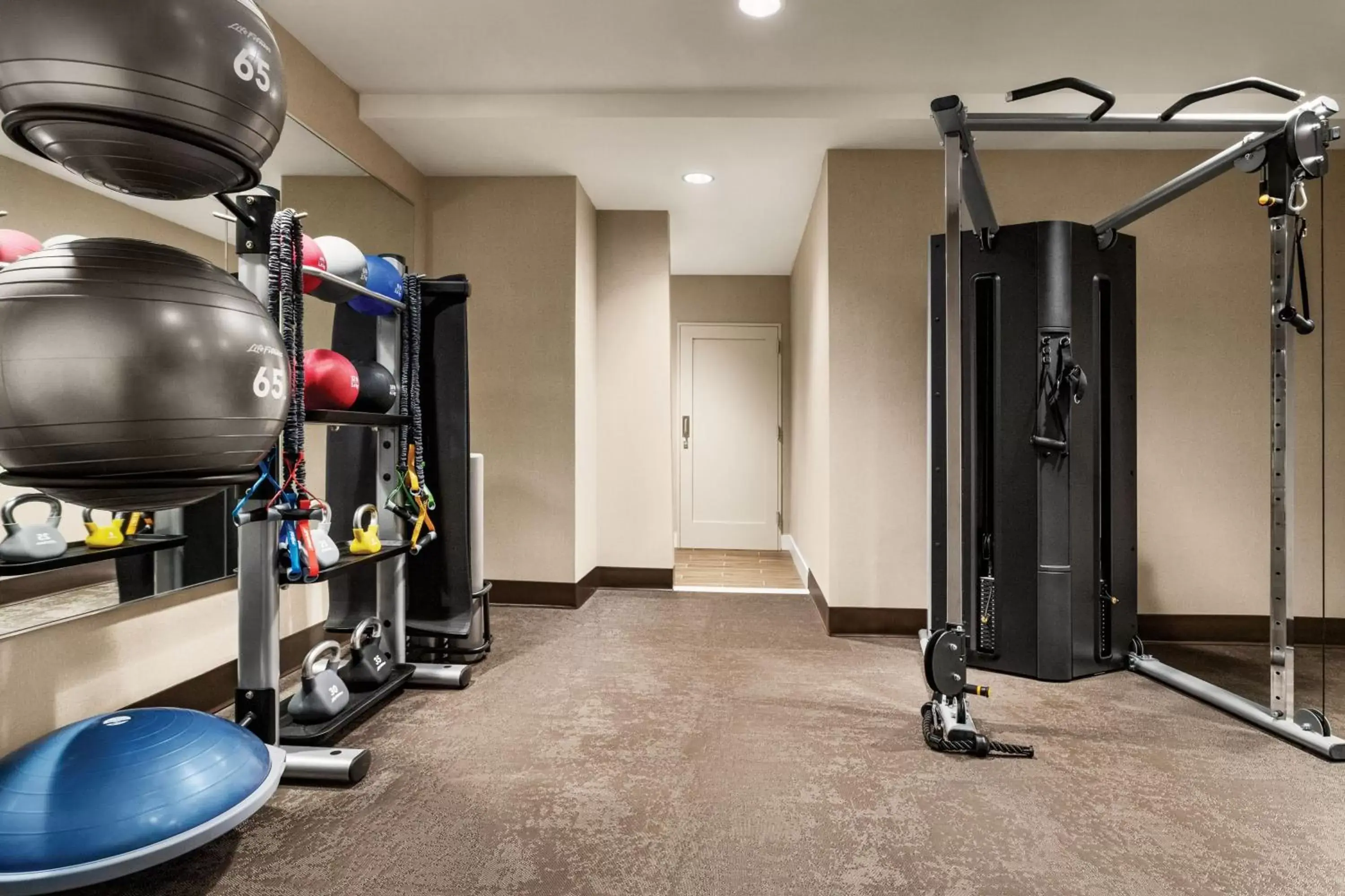 Fitness centre/facilities, Fitness Center/Facilities in Residence Inn by Marriott New York JFK Airport