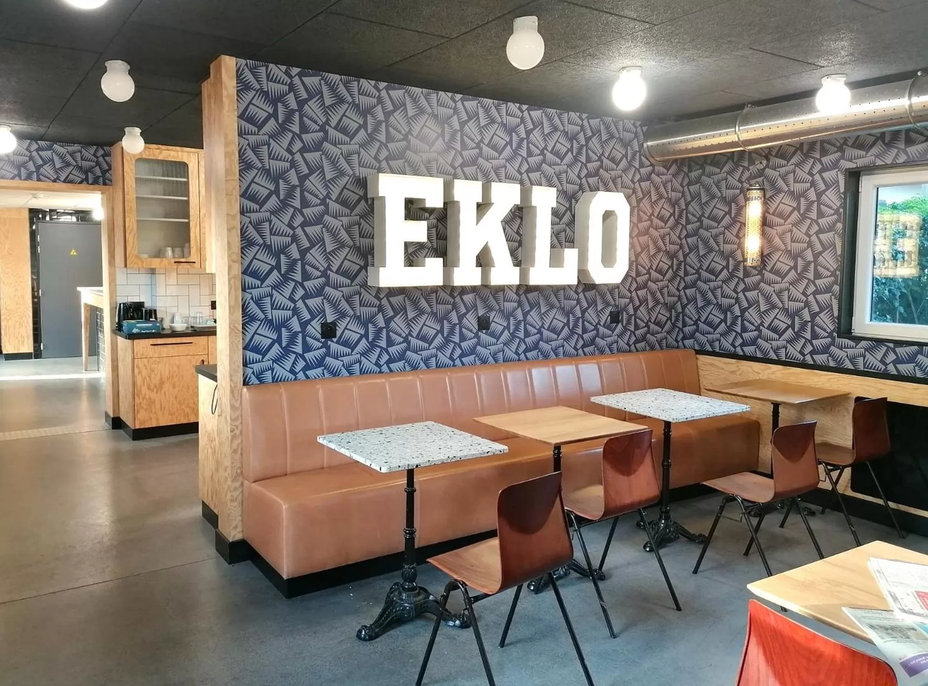 Restaurant/places to eat in Eklo Hotels Le Mans