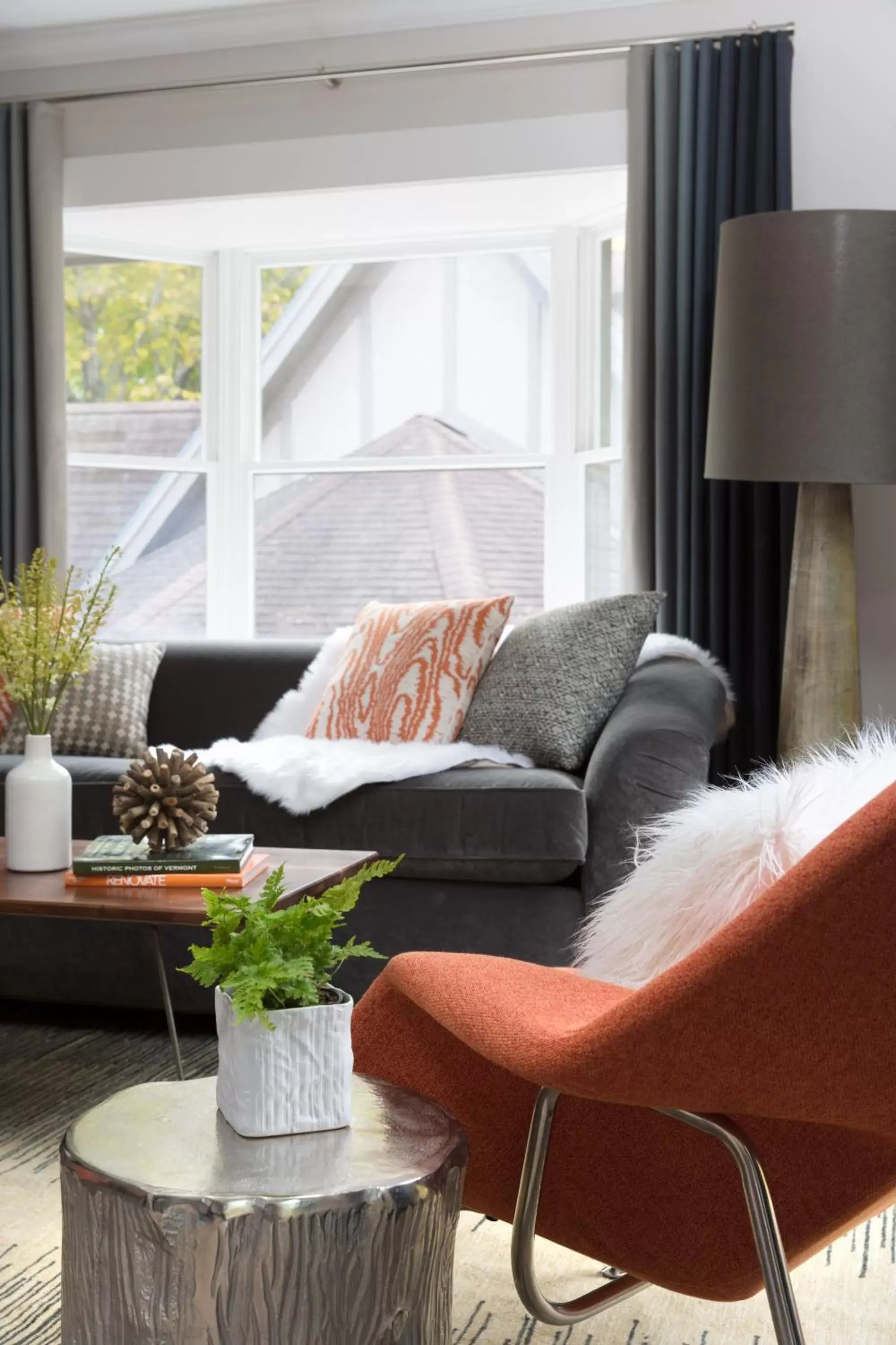 Living room, Seating Area in Field Guide Lodge