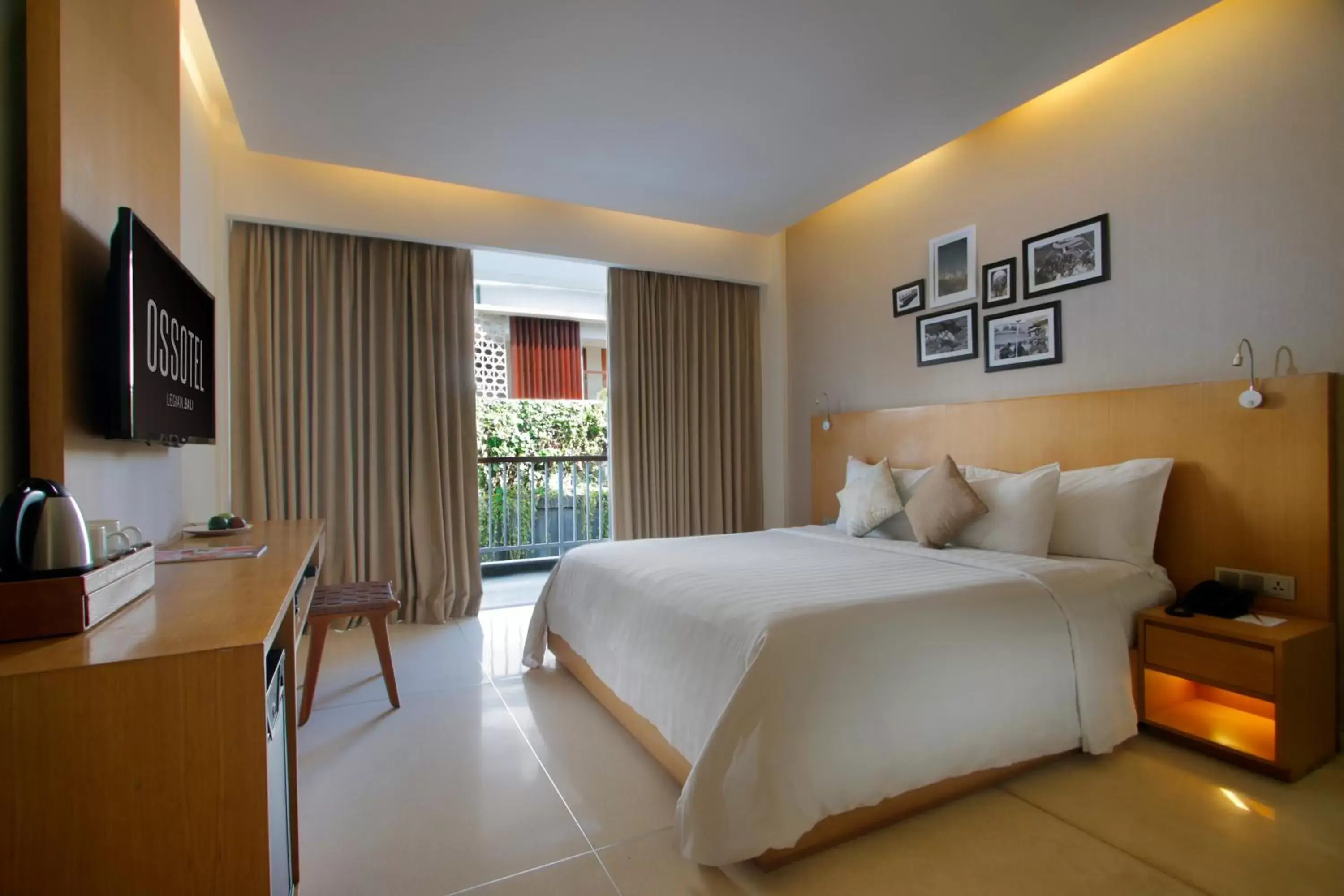 Bed in Ossotel Legian