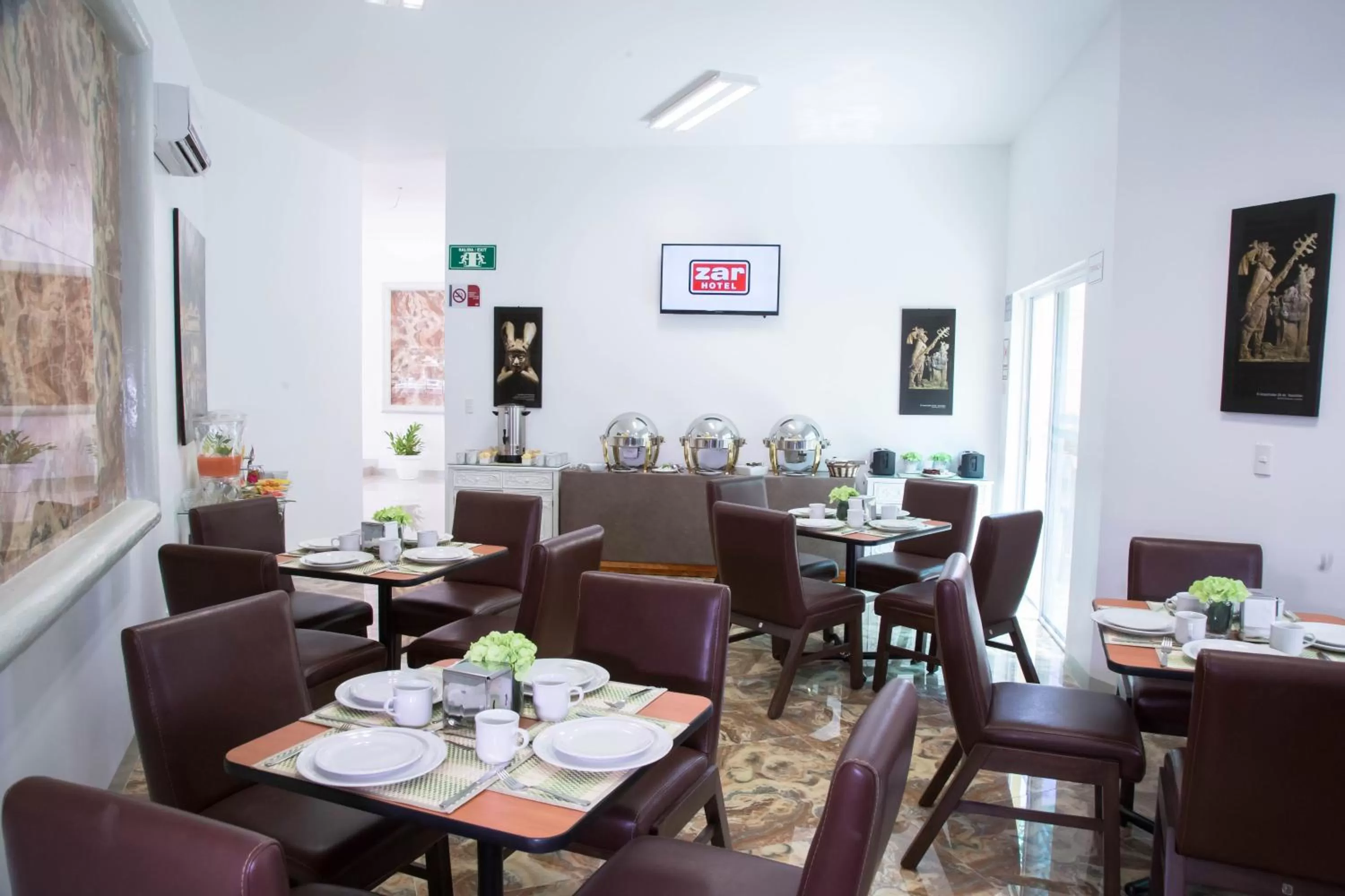 Restaurant/places to eat in Hotel Zar Merida