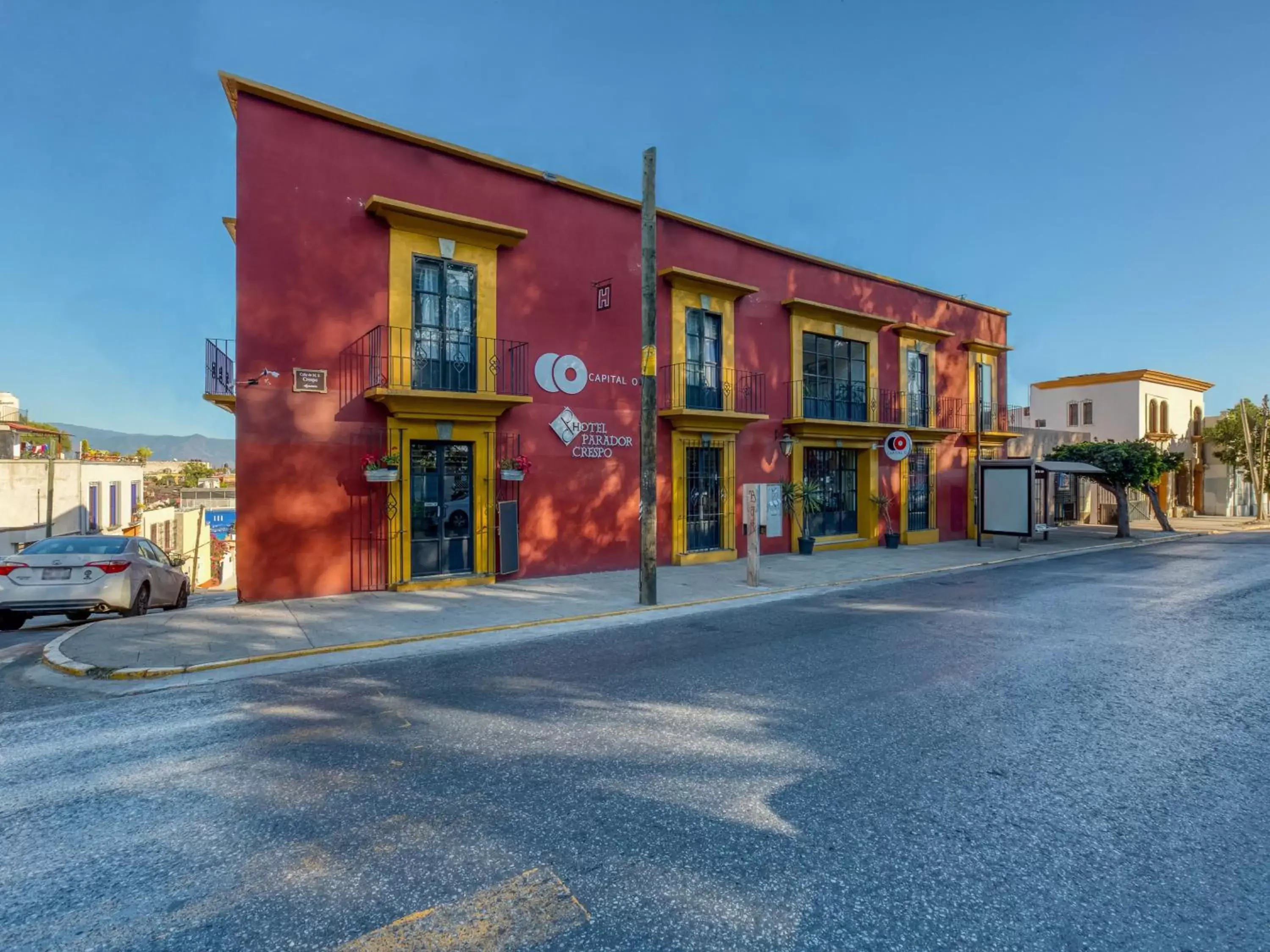 Property Building in Capital O Parador Crespo Hotel, Oaxaca