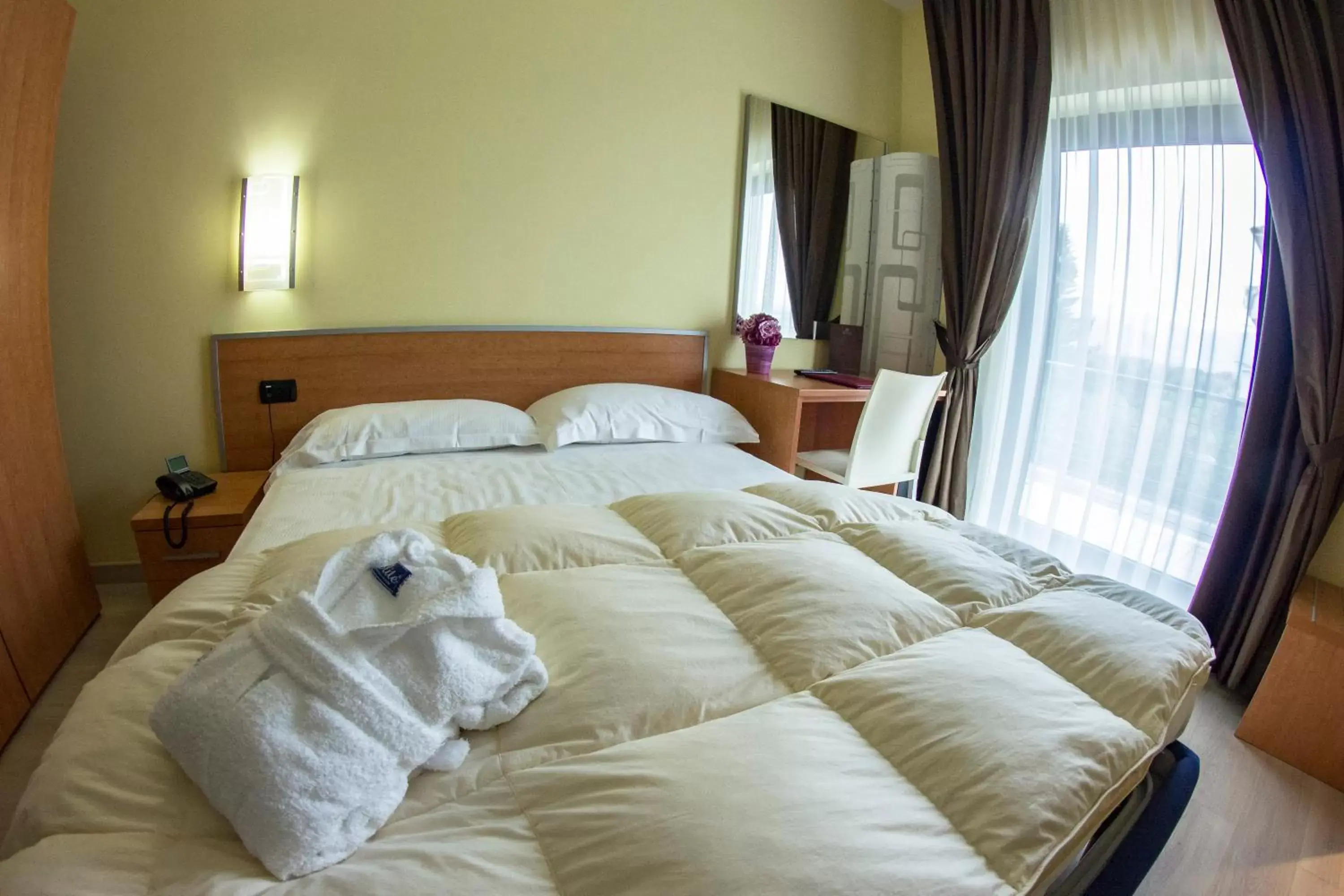 Decorative detail, Bed in Best Western Hotel Class