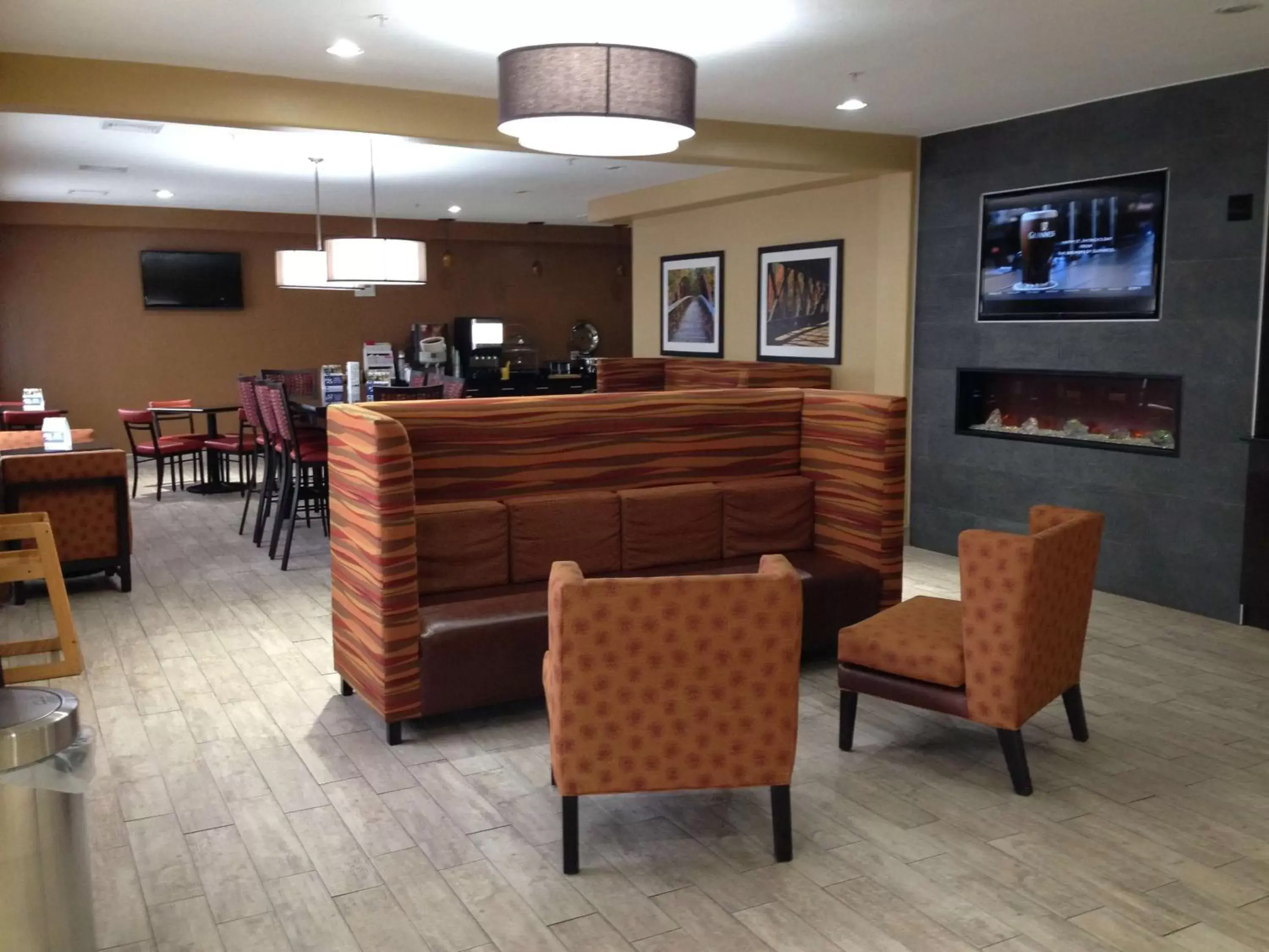 Lobby or reception in Best Western Greentree Inn & Suites