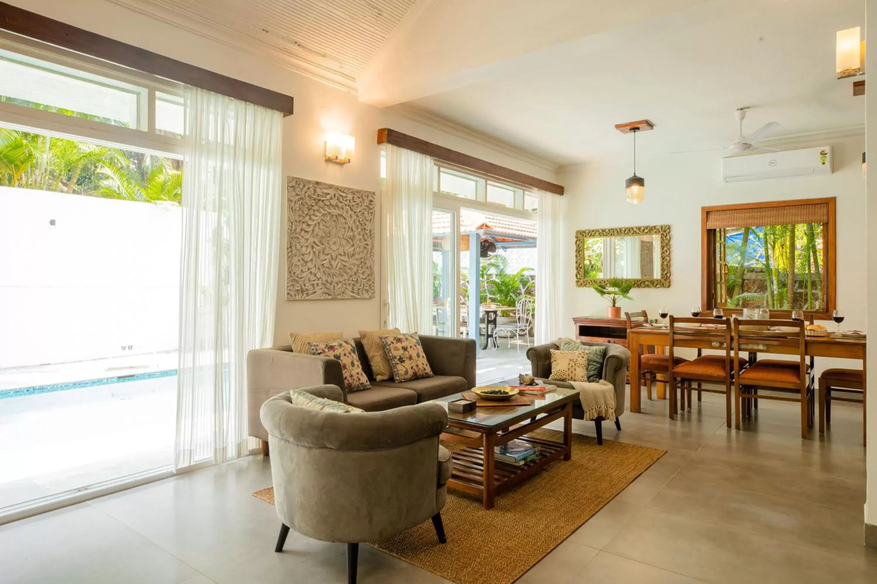 Dining area, Seating Area in Aguada Anchorage - The Villa Resort