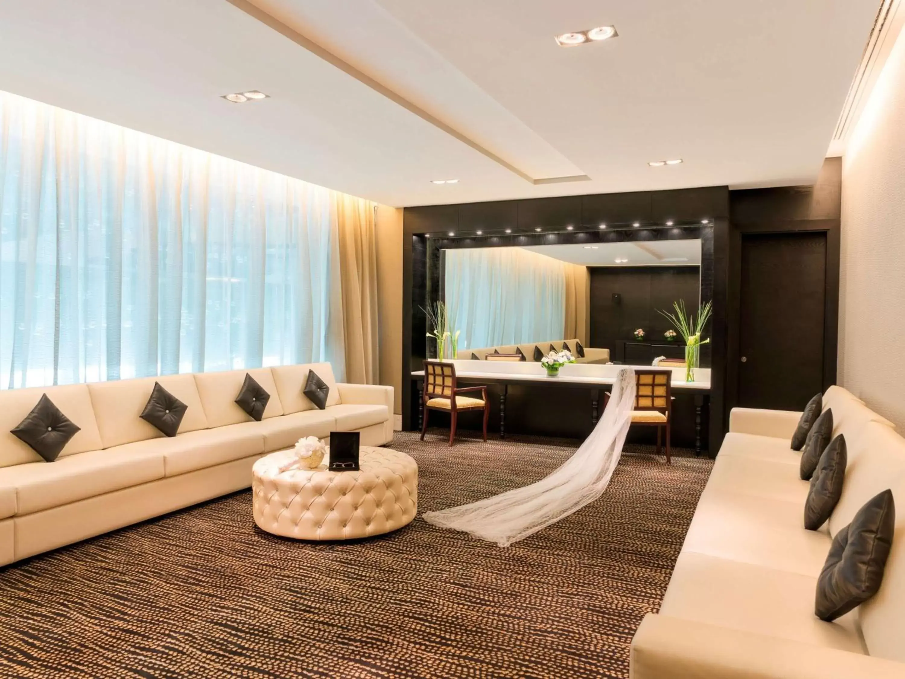 Meeting/conference room, Seating Area in Sofitel Abu Dhabi Corniche