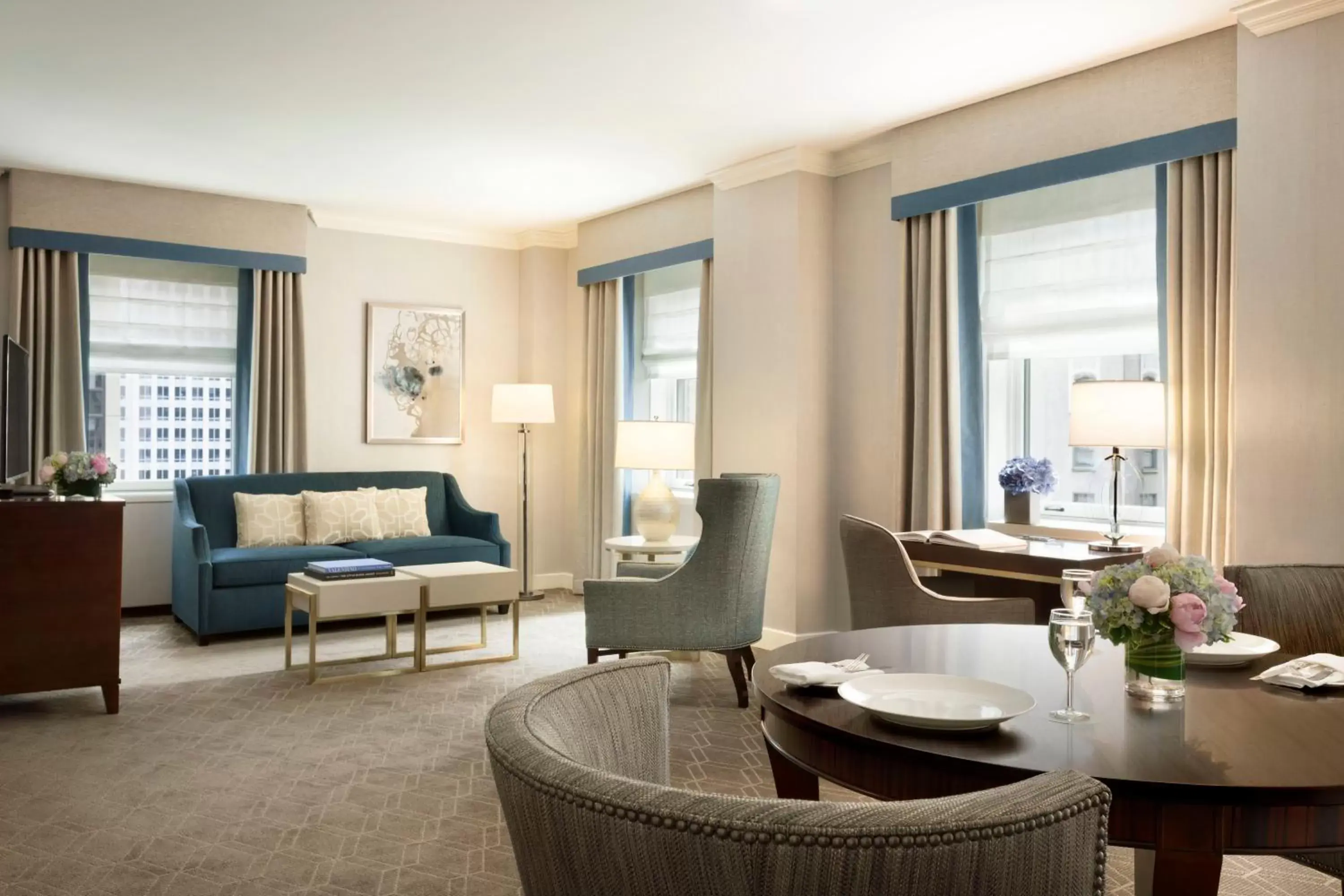 Photo of the whole room, Seating Area in Fairmont Olympic Hotel