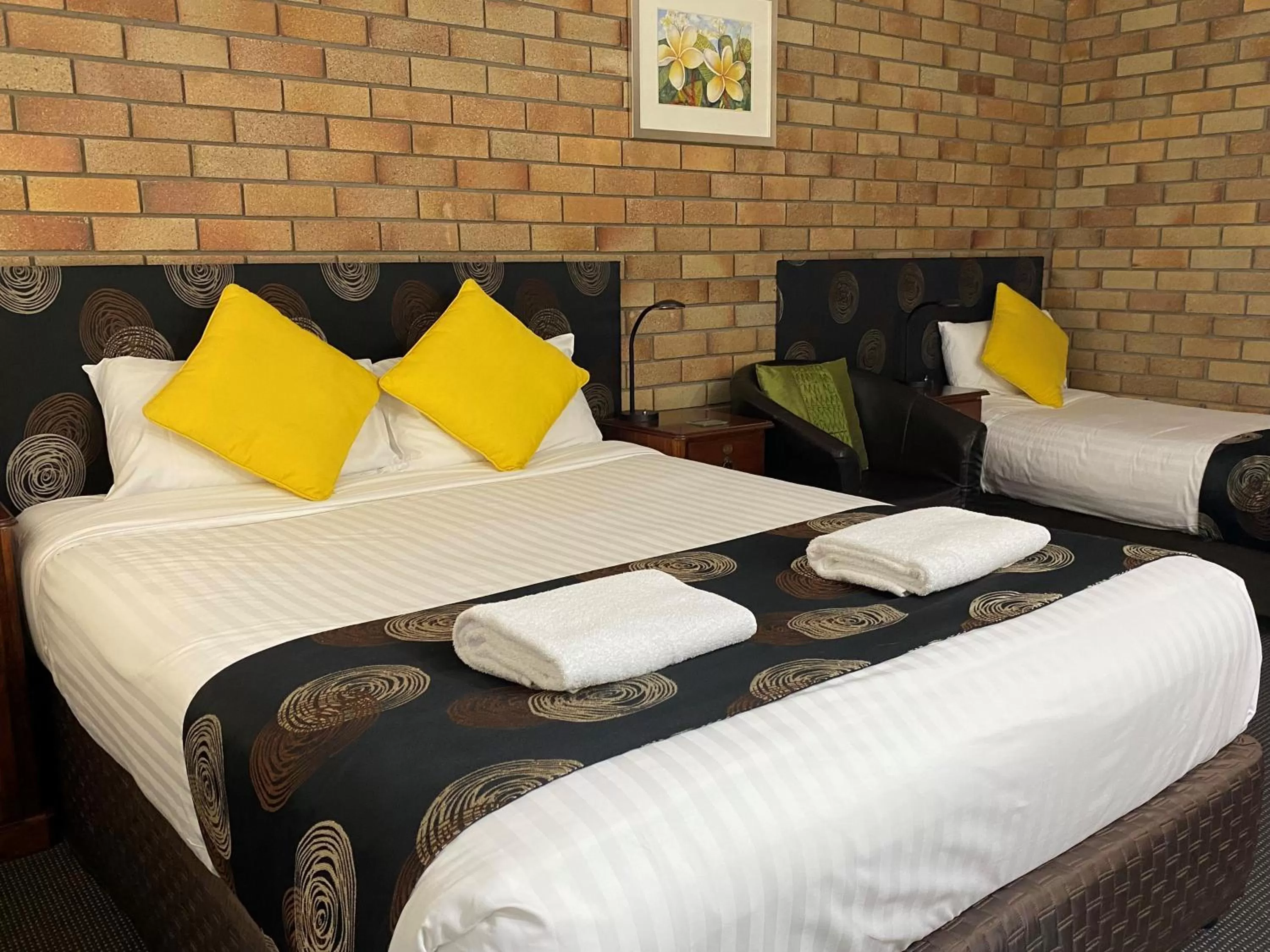 Photo of the whole room, Bed in City View Motel