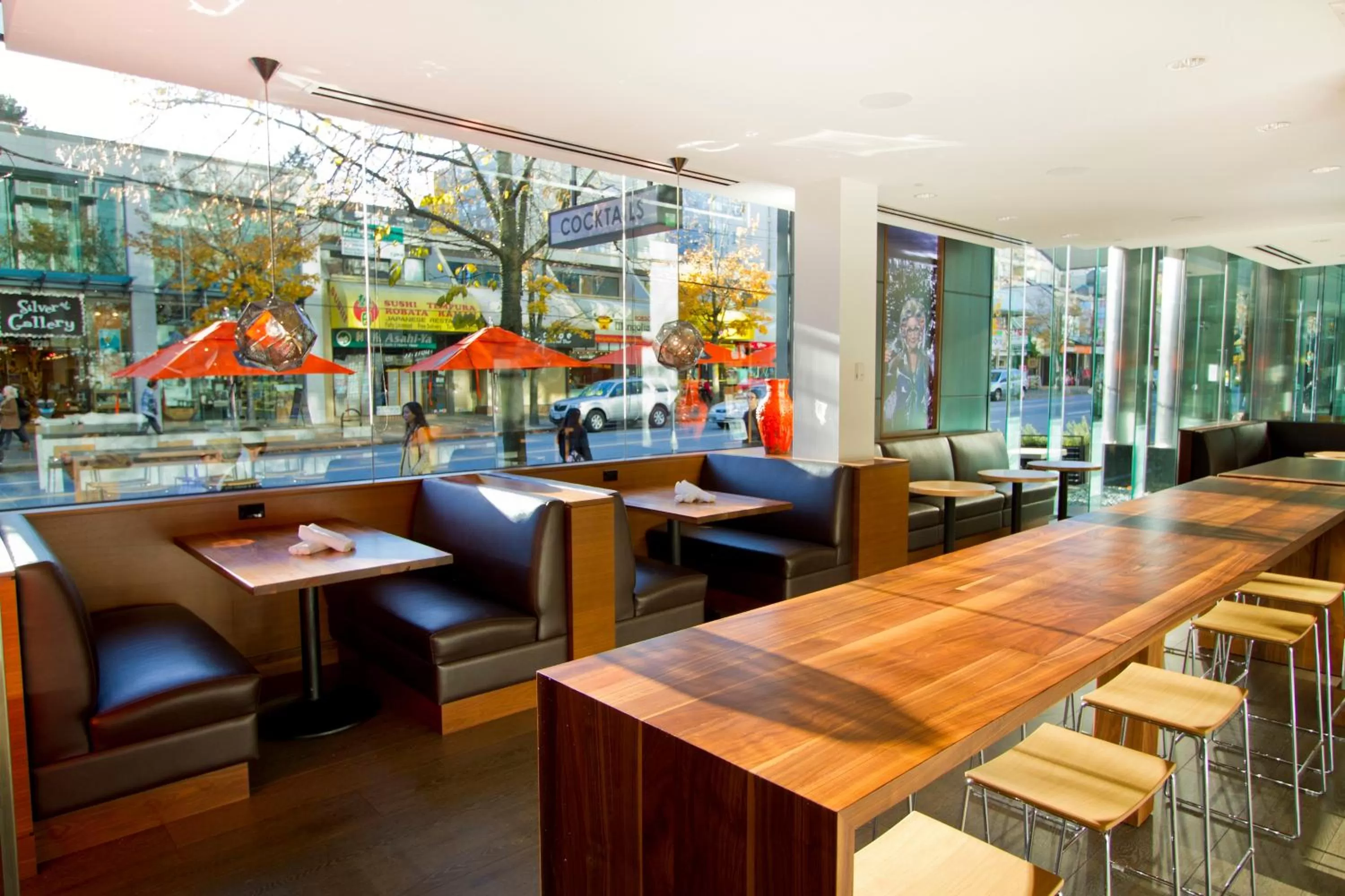 Restaurant/places to eat in Blue Horizon Hotel