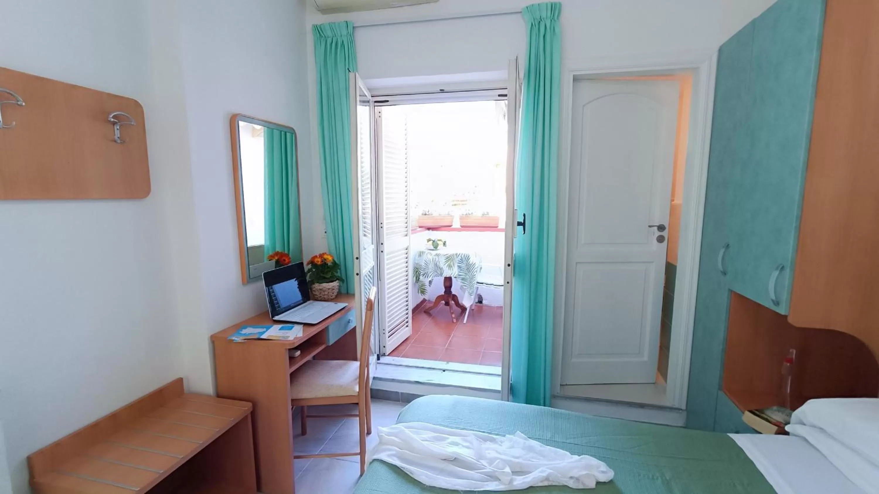 Photo of the whole room, Bed in Hotel Casa Nicola