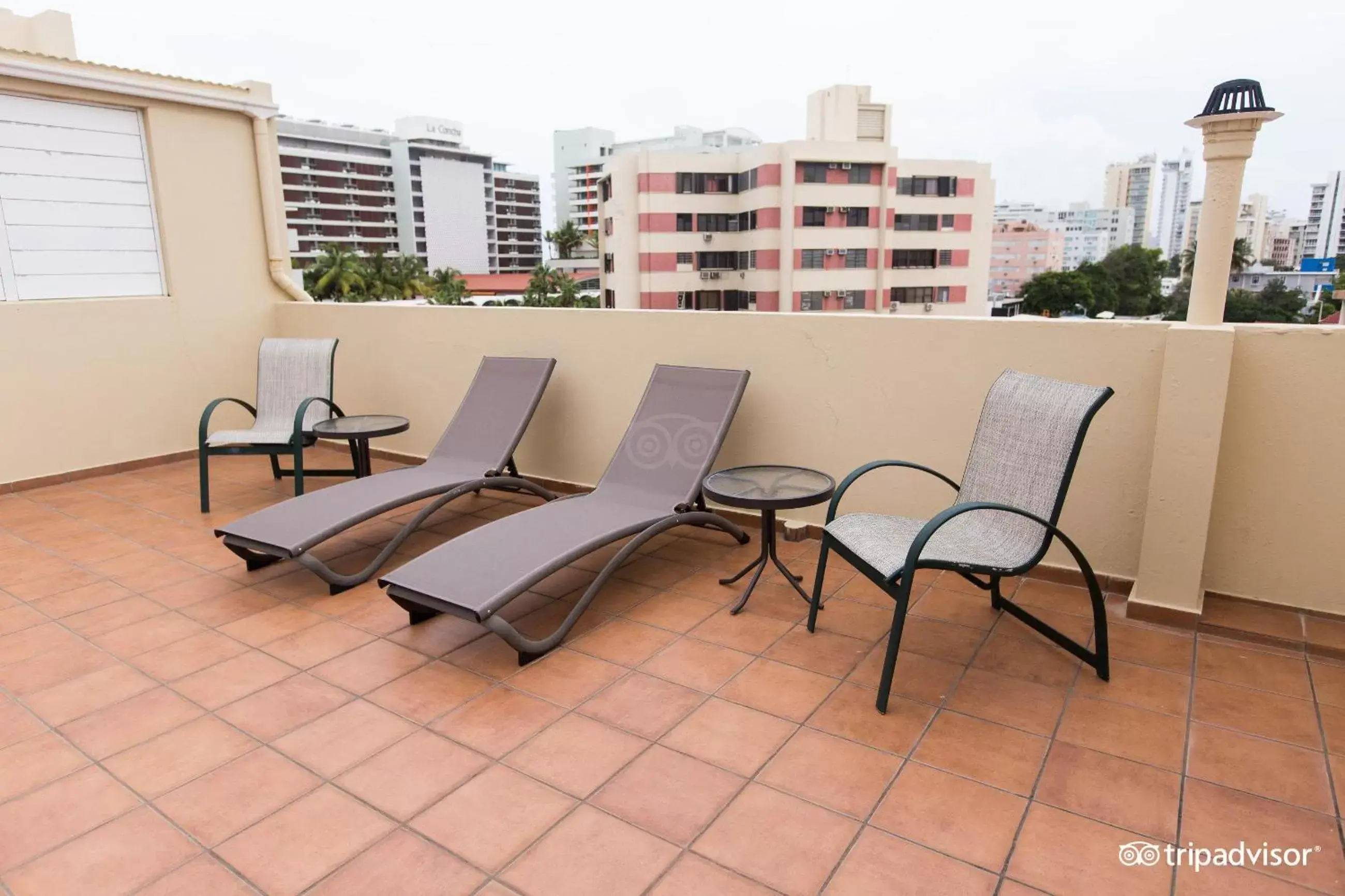 Balcony/Terrace in Canario Lagoon Hotel