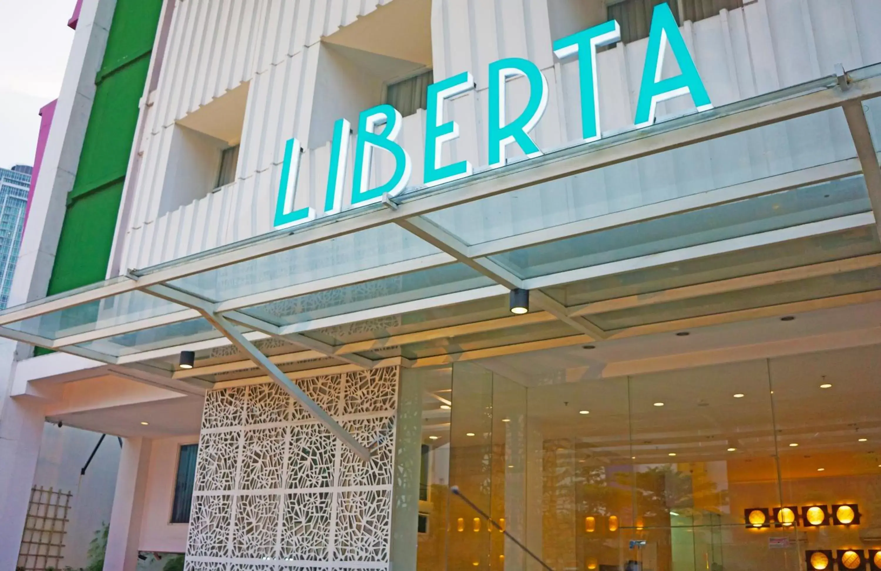 Facade/entrance in Liberta Hotel Kemang