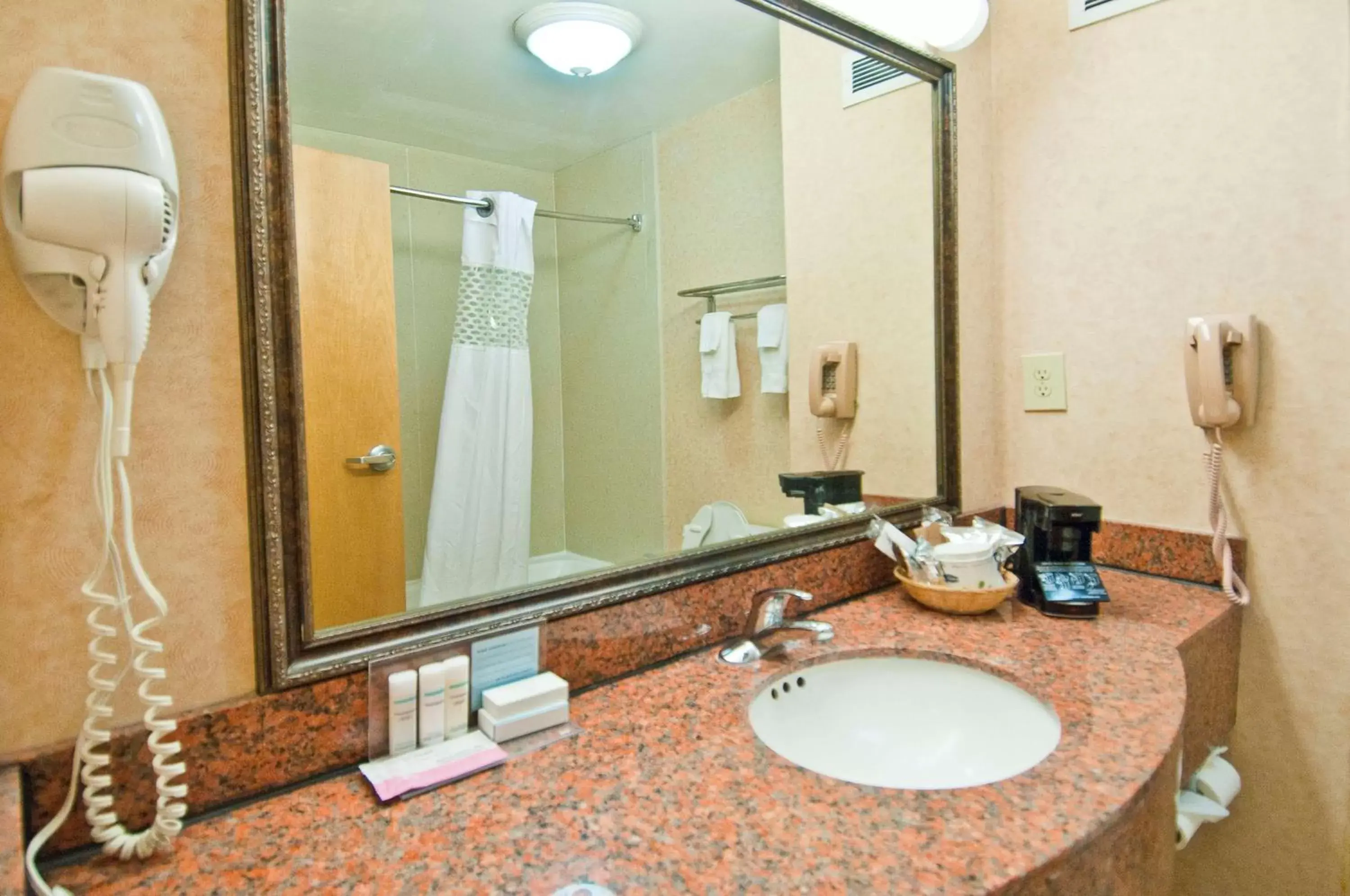 Bathroom in Hampton Inn Lafayette Louisiana