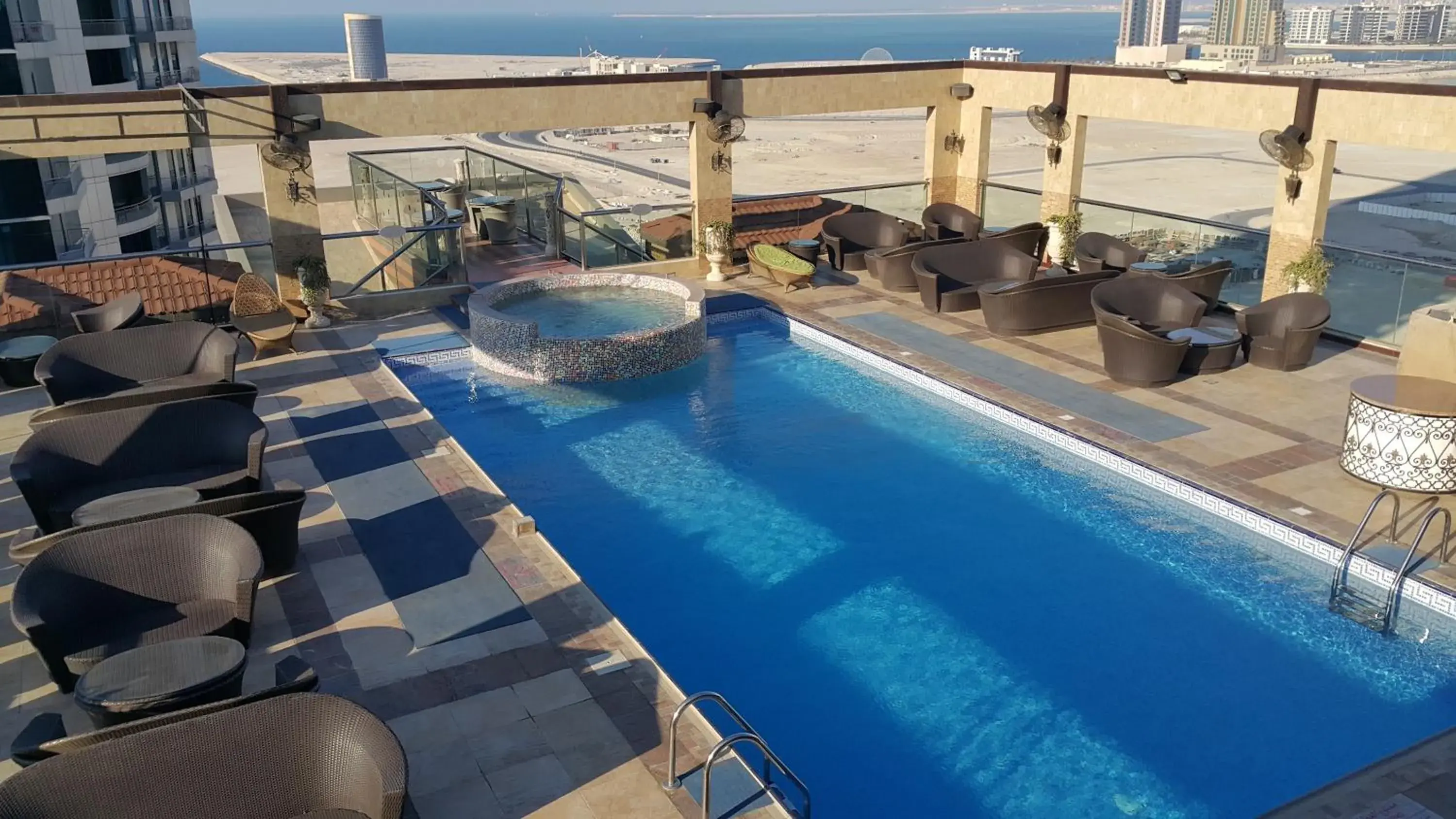 Swimming pool, Pool View in Elite Grande Hotel