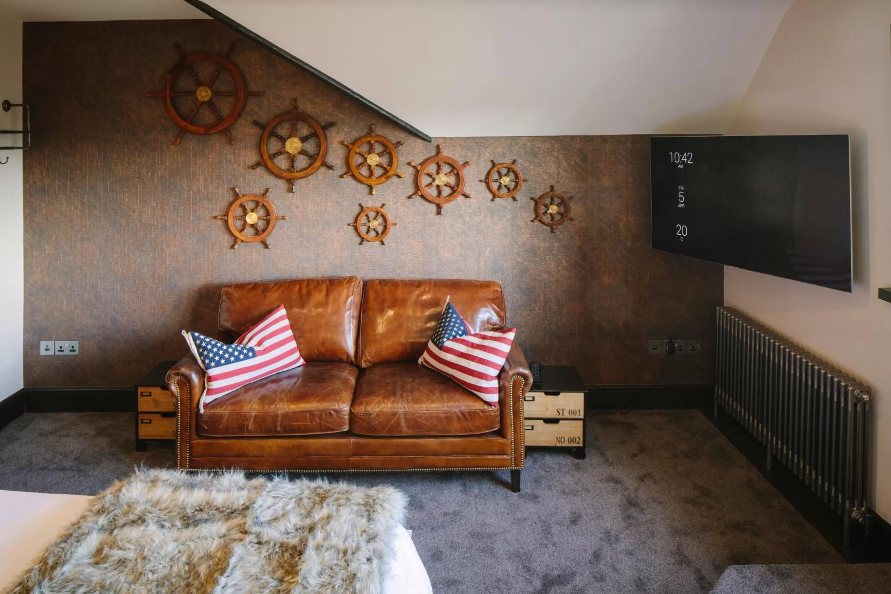 Seating area in Absoluxe Suites