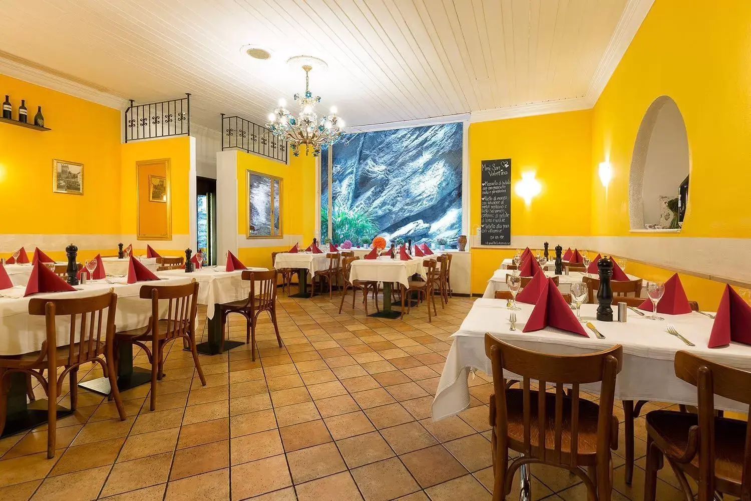 Restaurant/Places to Eat in Hotel Croce Federale
